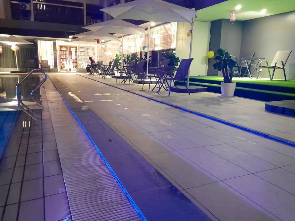 5 sec to Pavilion Mall 16-23 People Fahrenheit Suites 88 Jalan Bukit Bintang