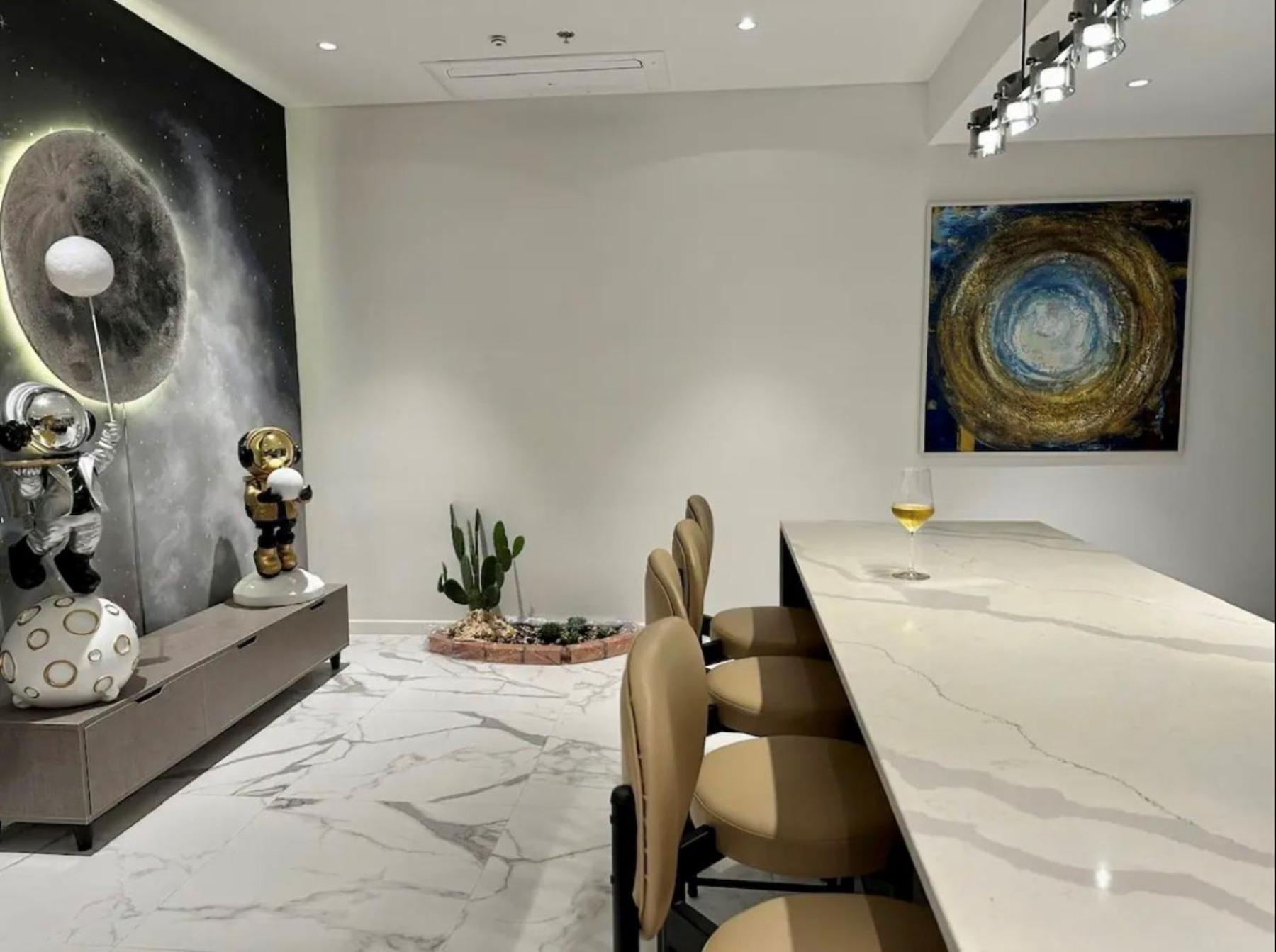 THE CREST-Central Saigon Riverside -Free POOL-GYM-SAUNA Room-YOGA Room
