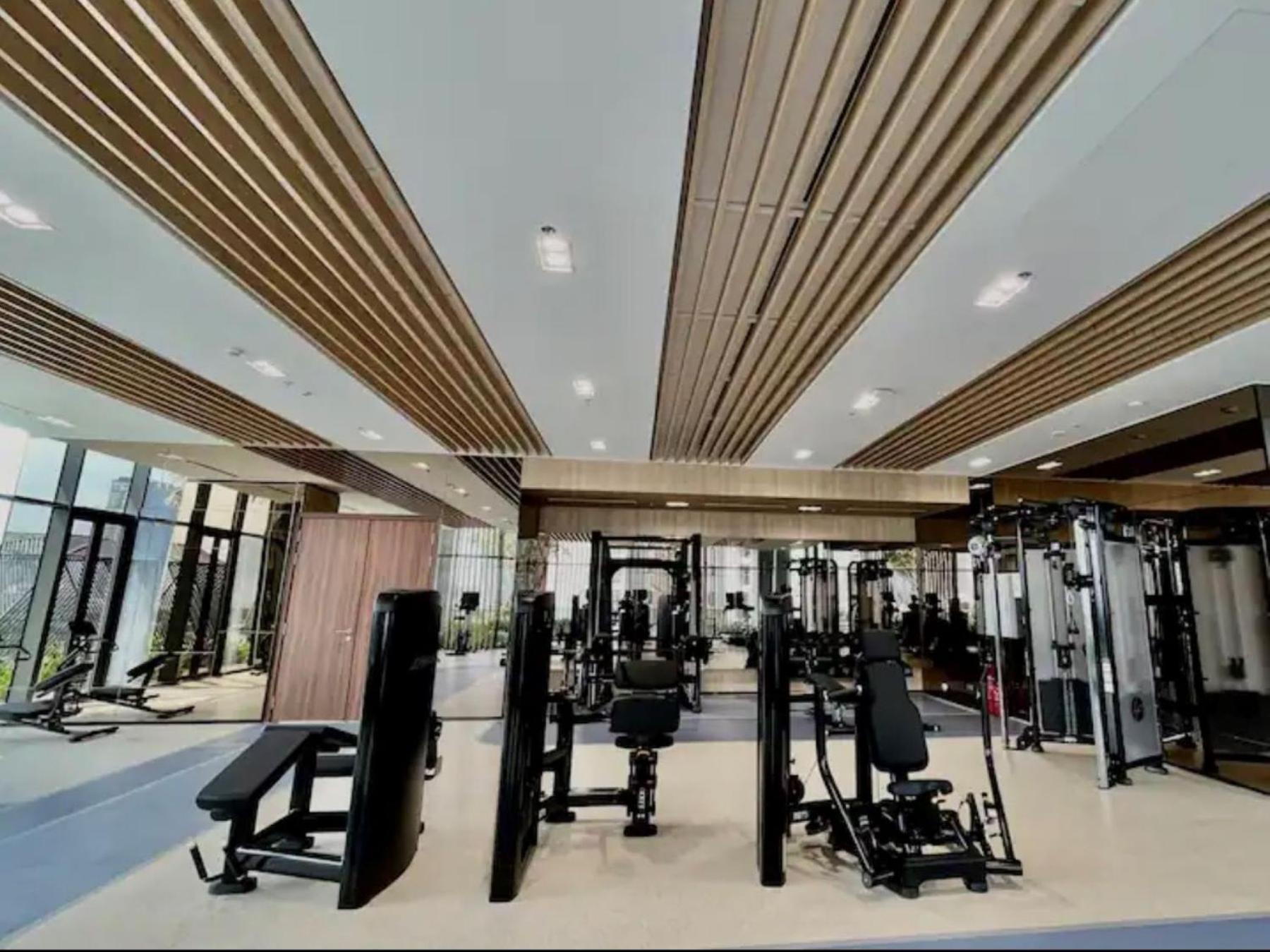 THE CREST-Central Saigon Riverside -Free POOL-GYM-SAUNA Room-YOGA Room