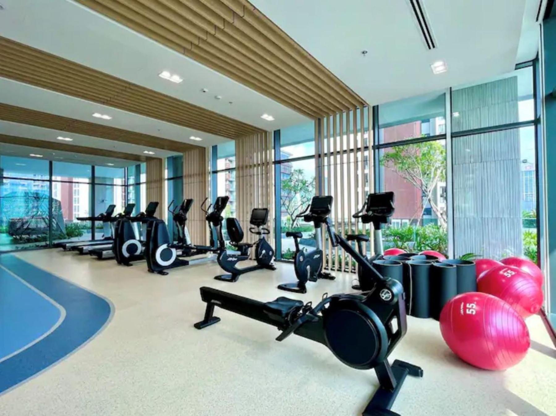 THE CREST-Central Saigon Riverside -Free POOL-GYM-SAUNA Room-YOGA Room