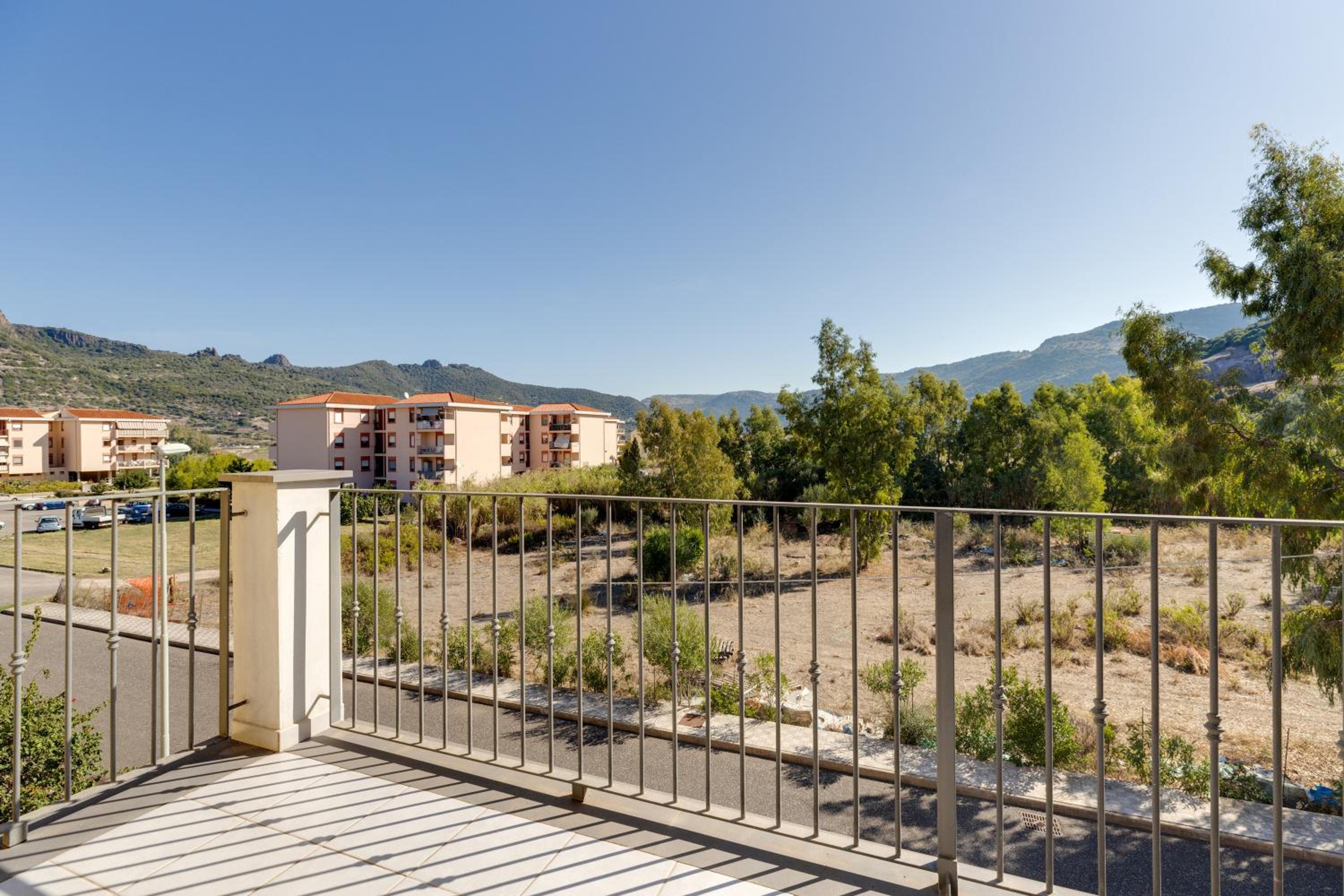 Casa Isa Bosa view 2