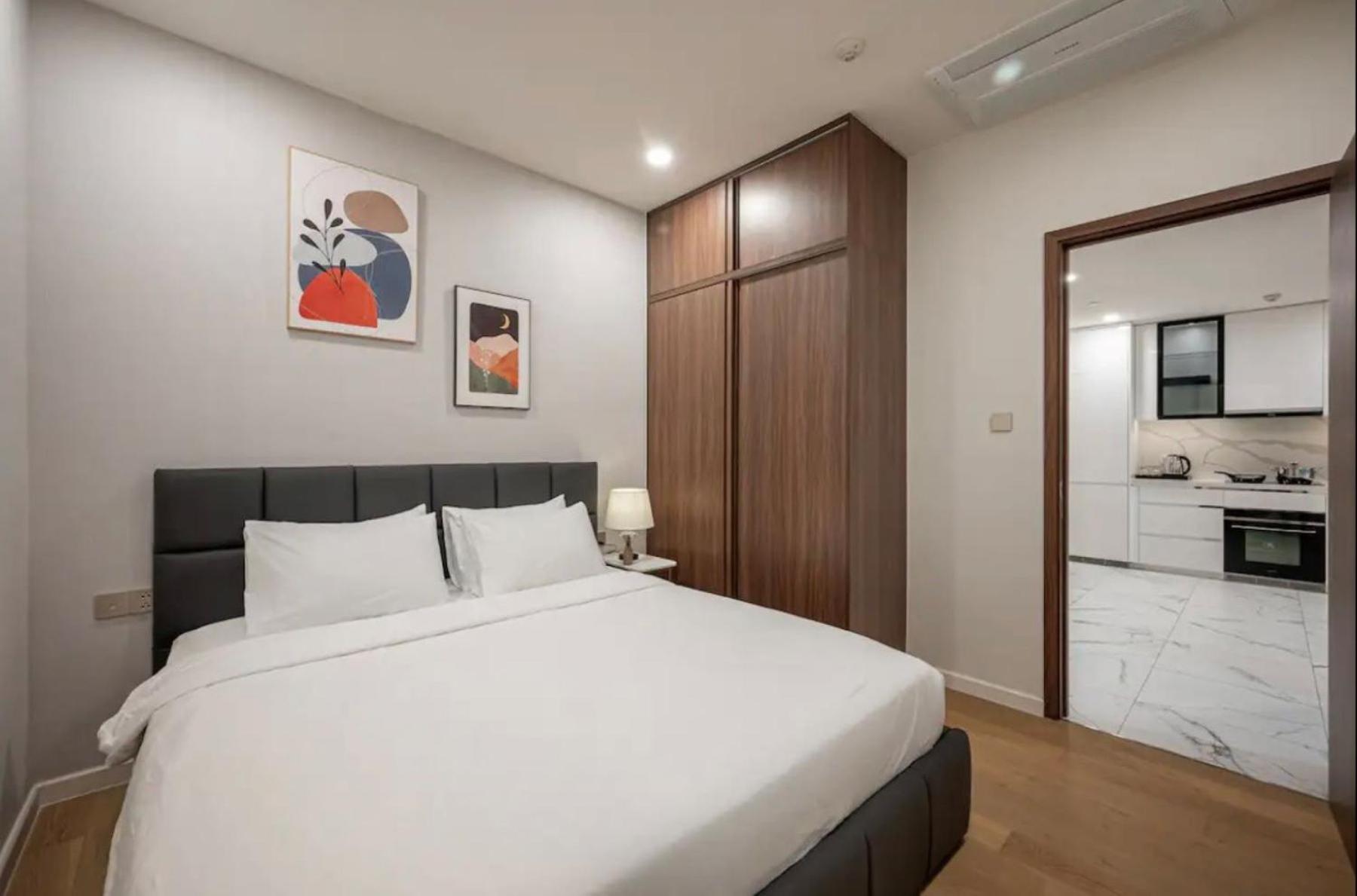 THE CREST-Central Saigon Riverside -Free POOL-GYM-SAUNA Room-YOGA Room
