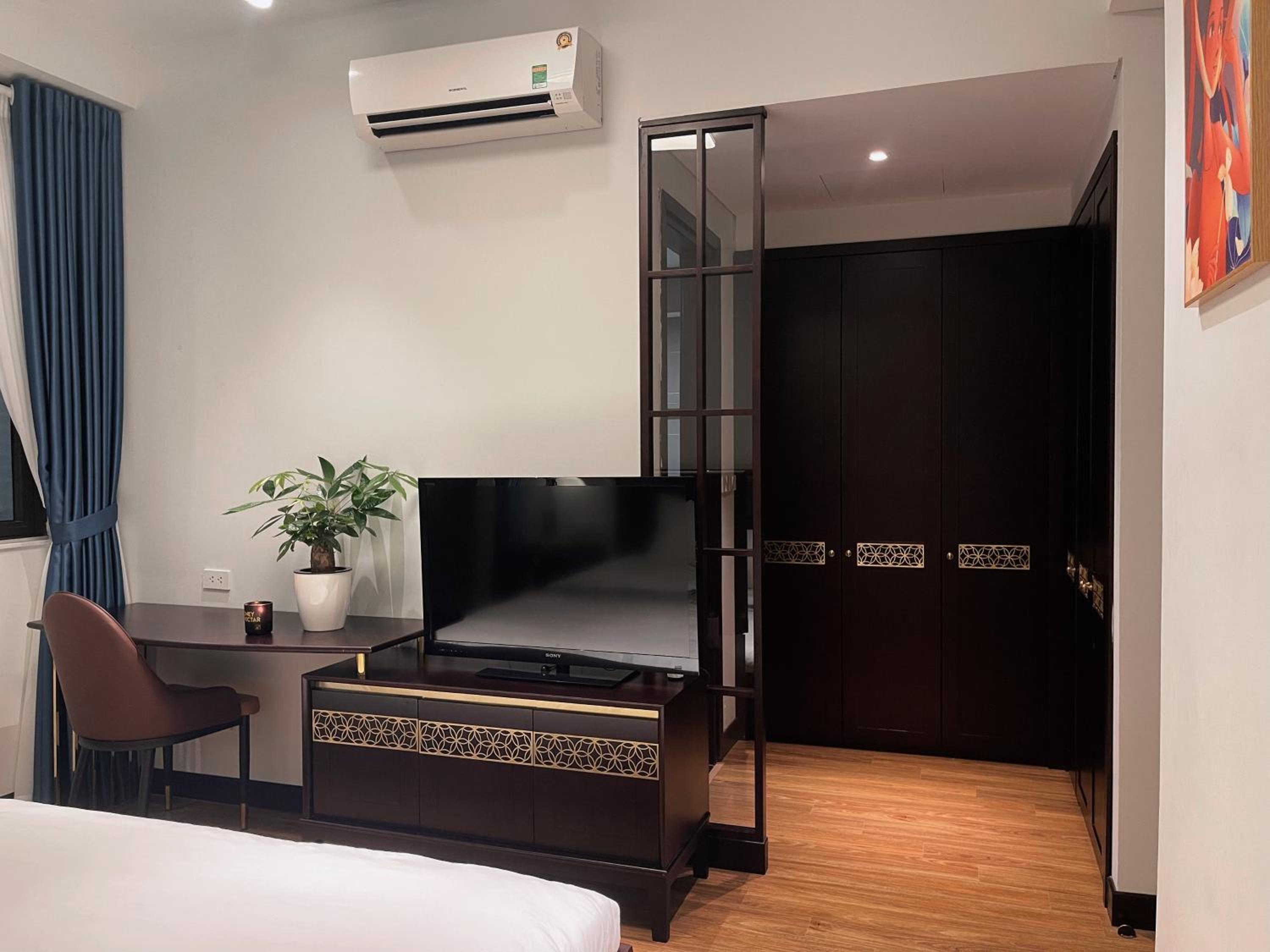 hotel room