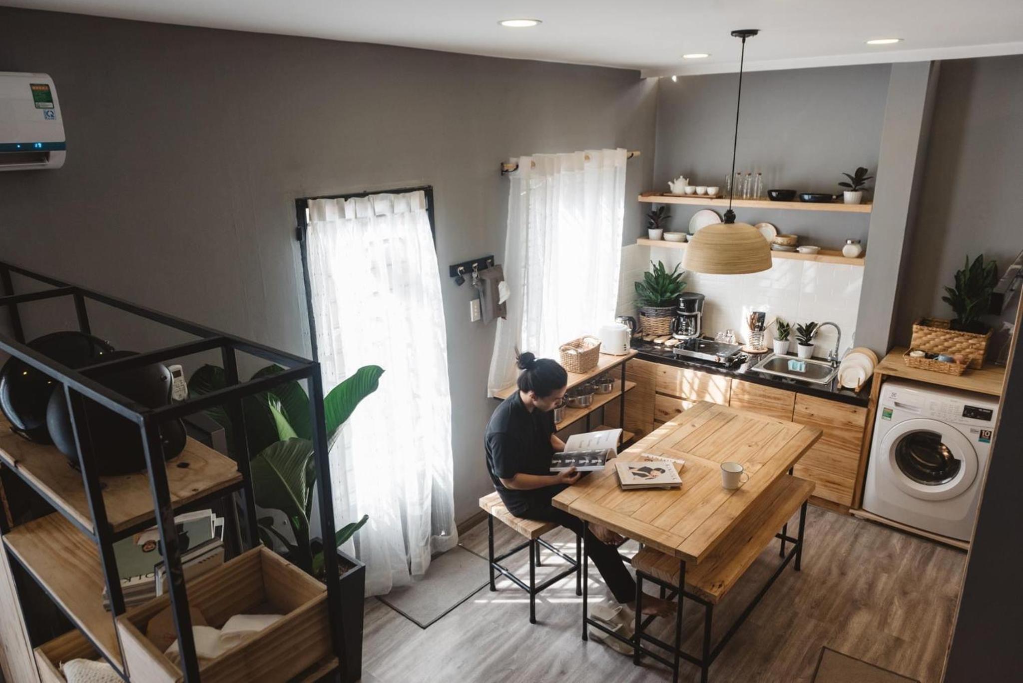 Stay&Chill H.2 Steps away from bustling Bui Vien