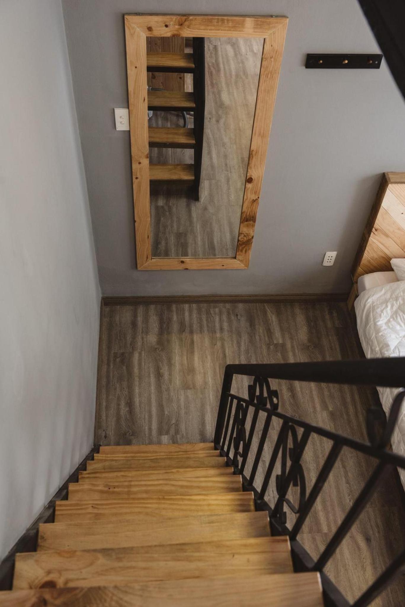 Stay&Chill H.2 Steps away from bustling Bui Vien