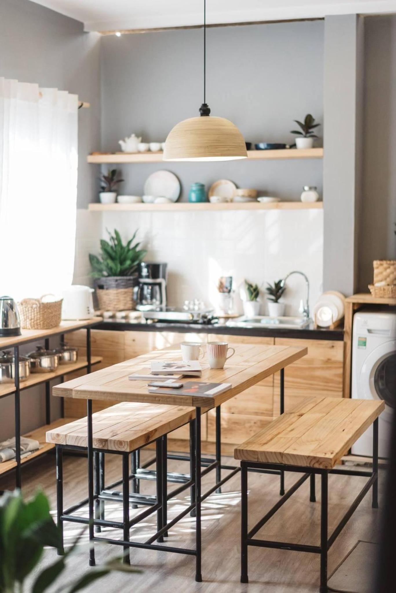 Stay&Chill H.2 Steps away from bustling Bui Vien