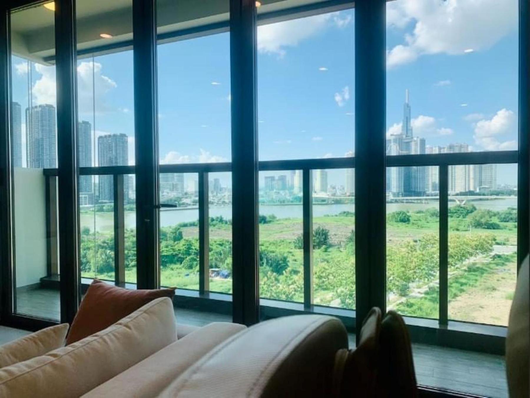 THE CREST-Central Saigon Riverside -Free POOL-GYM-SAUNA Room-YOGA Room