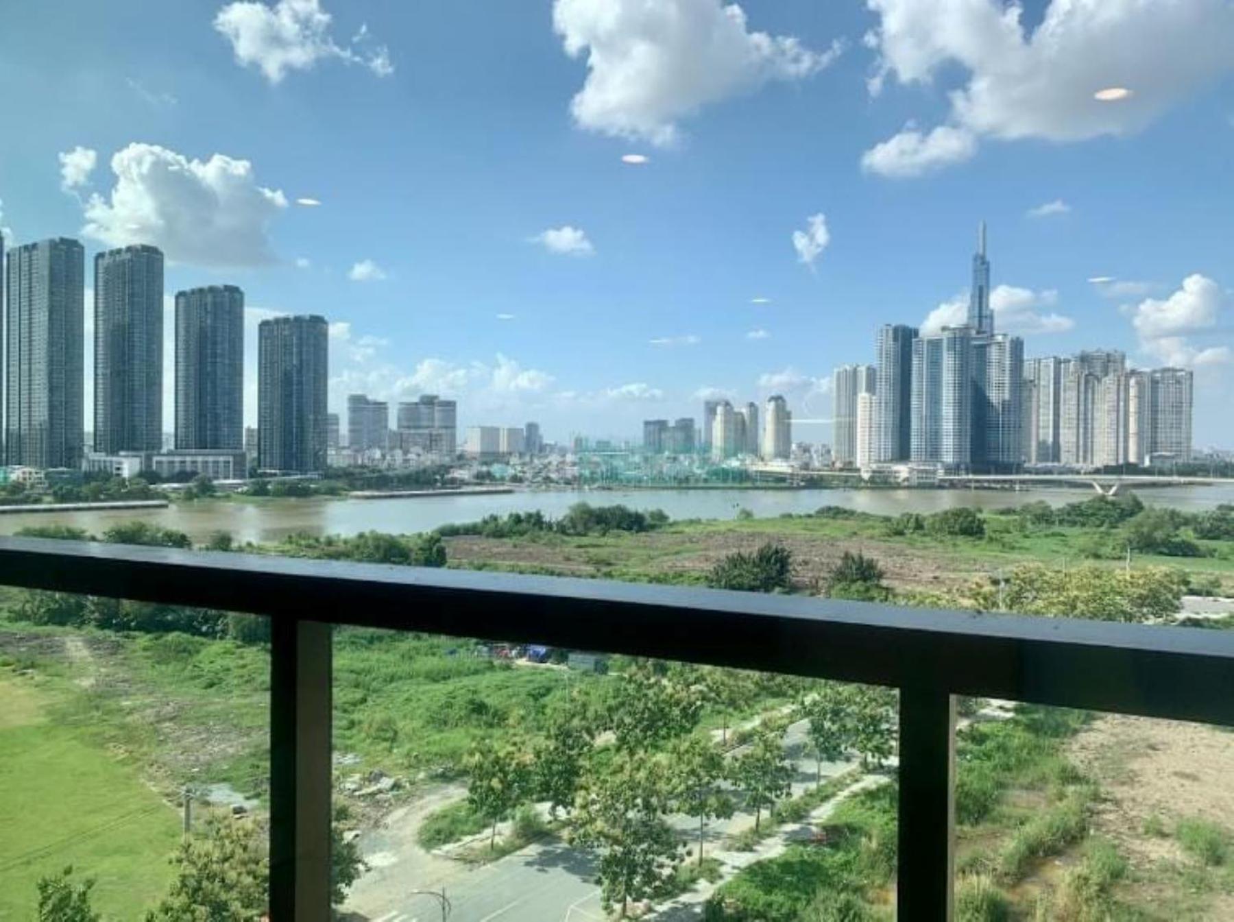 THE CREST-Central Saigon Riverside -Free POOL-GYM-SAUNA Room-YOGA Room