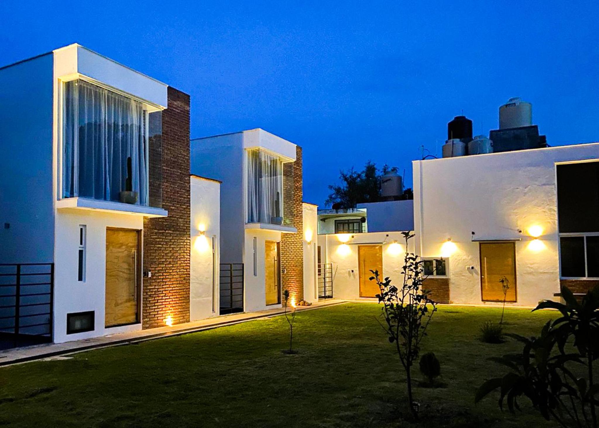 Casas Miles view 3