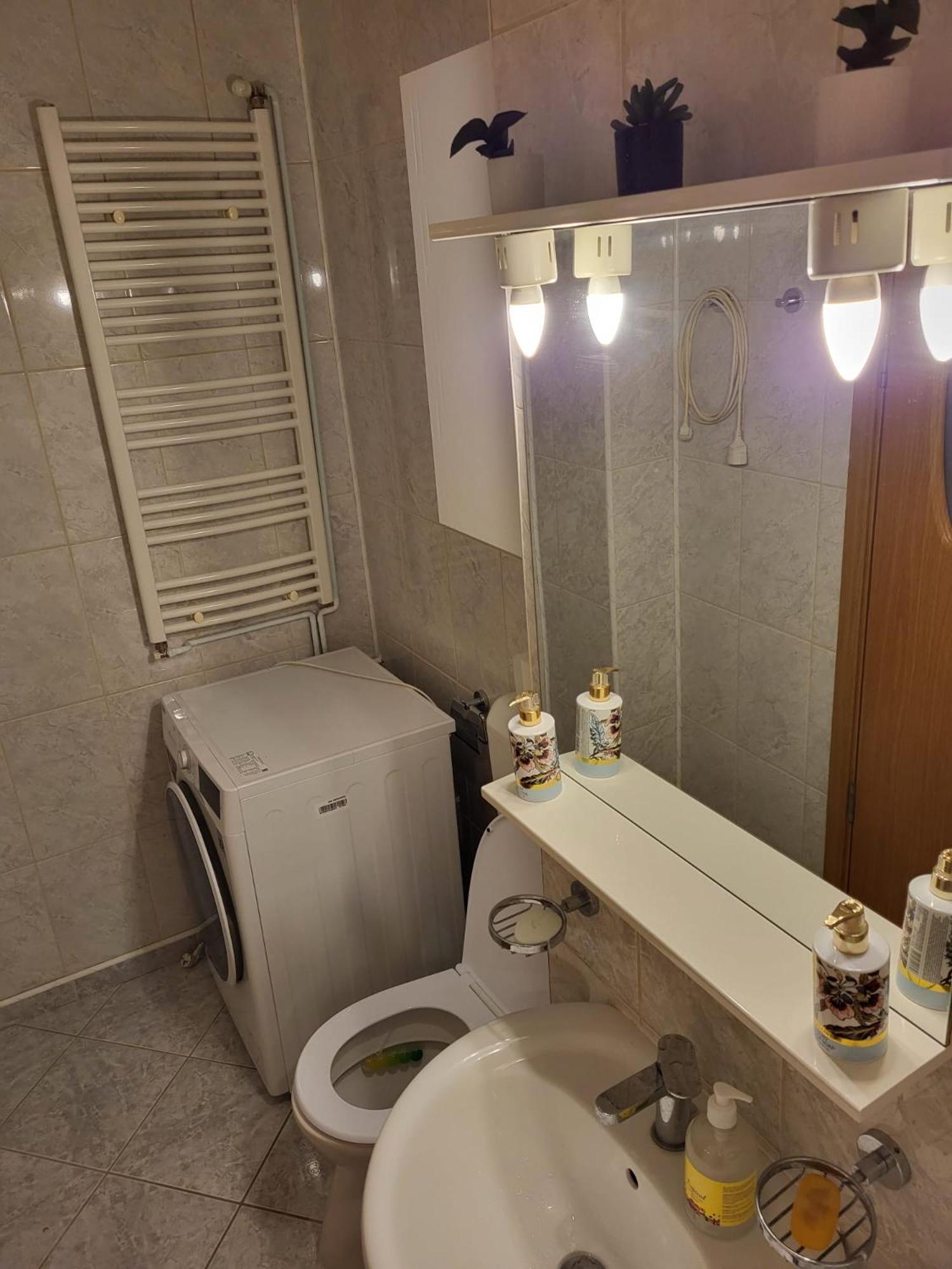 Large and comfortable studio Mall Vitan area view 4