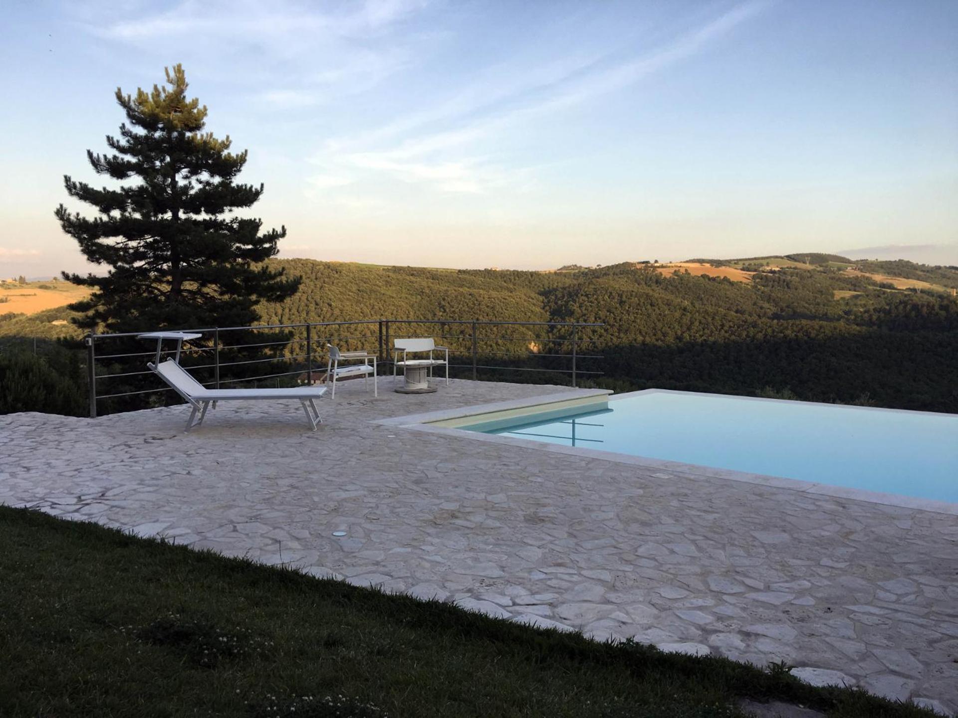 Villa l'Essenza - Teloni view 5
