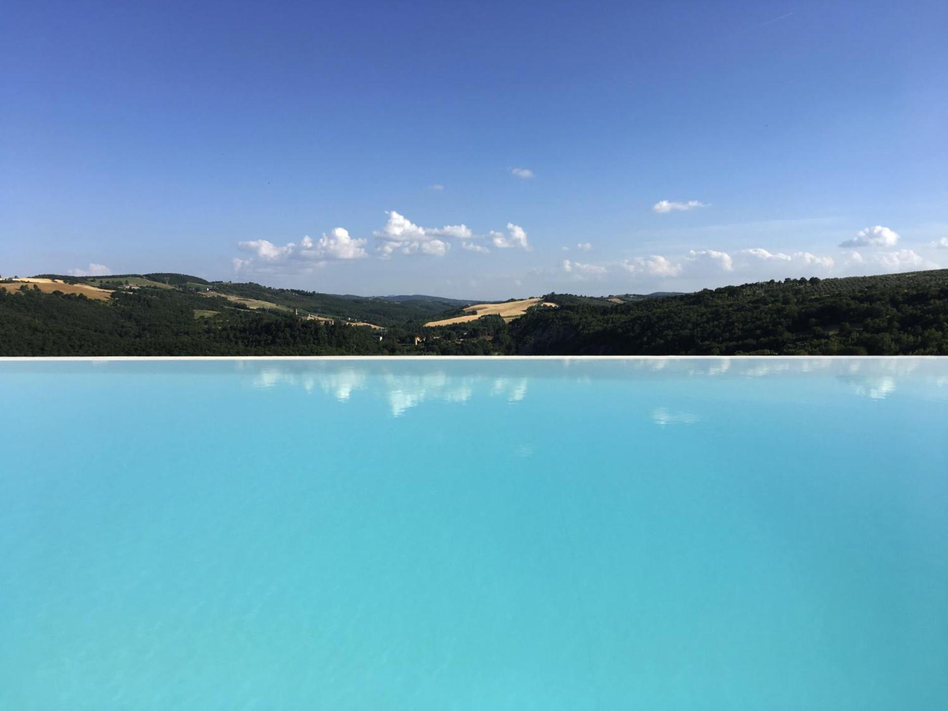 Villa l'Essenza - Teloni view 3