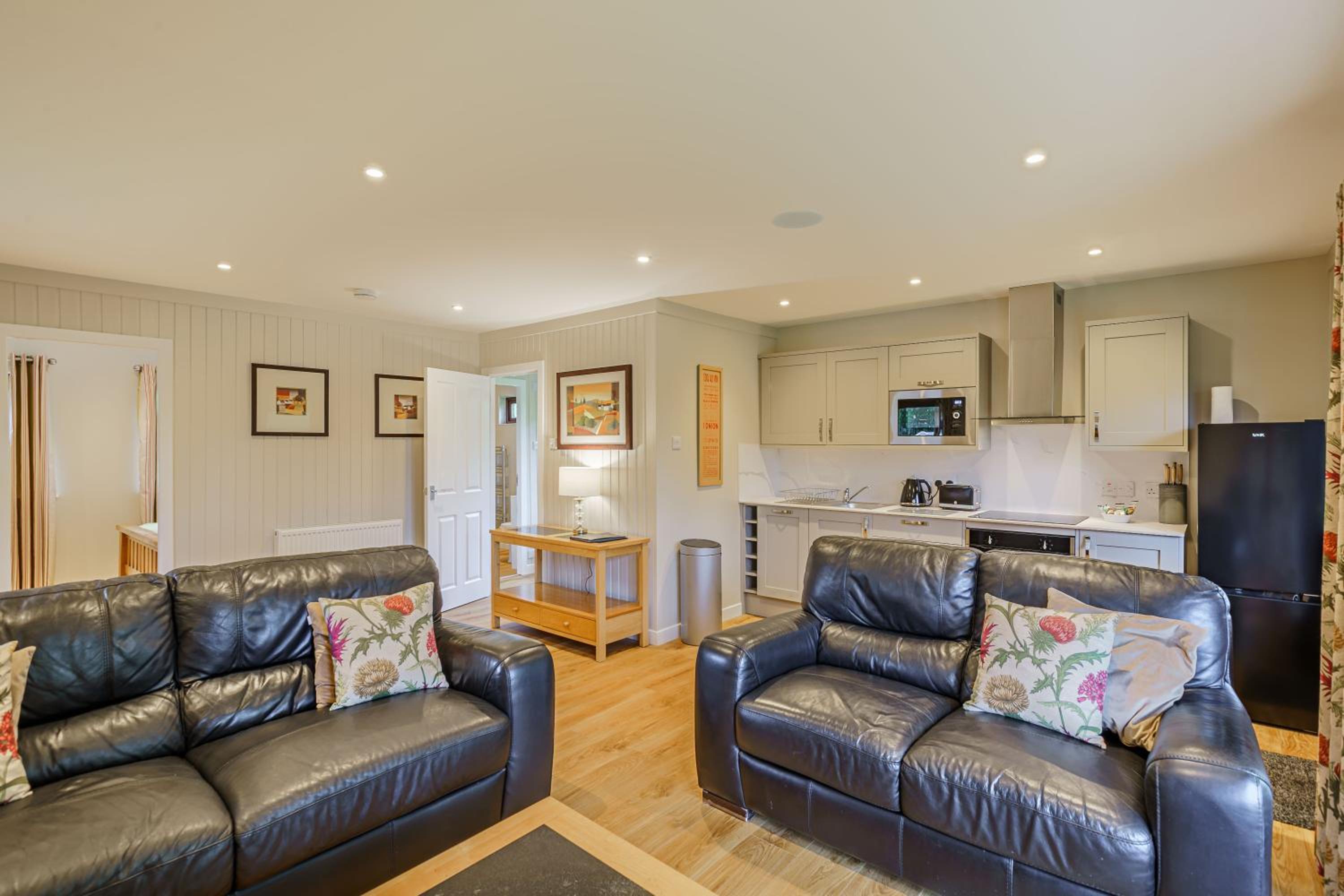 Bluebell Lodge 4 with Hot Tub