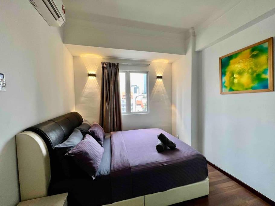 Studio Suite at Casa Mutiara 5 mins walk to LRT, Jalan Alor and Bukit Bintang