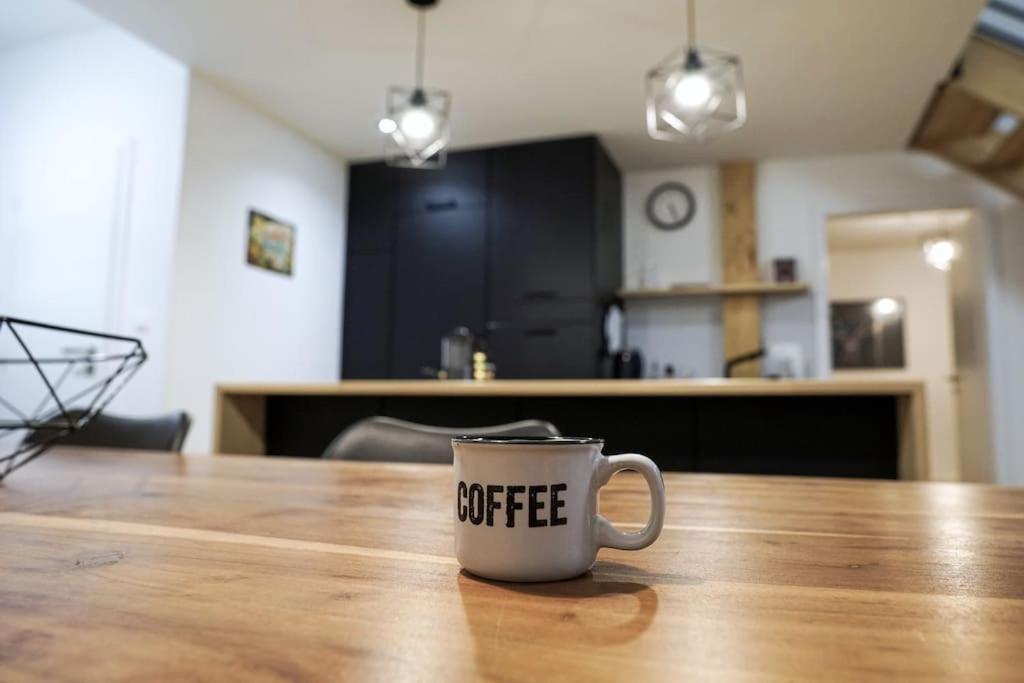 spacious modern LOFT, 2 bedrooms, 95m2, free parking view 4