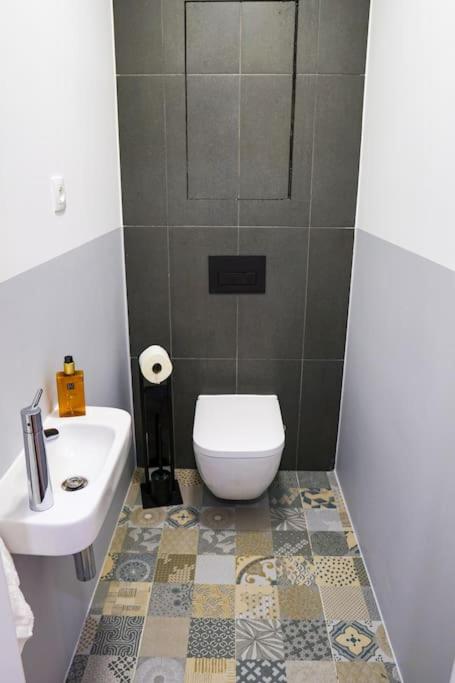 spacious modern LOFT, 2 bedrooms, 95m2, free parking view 5