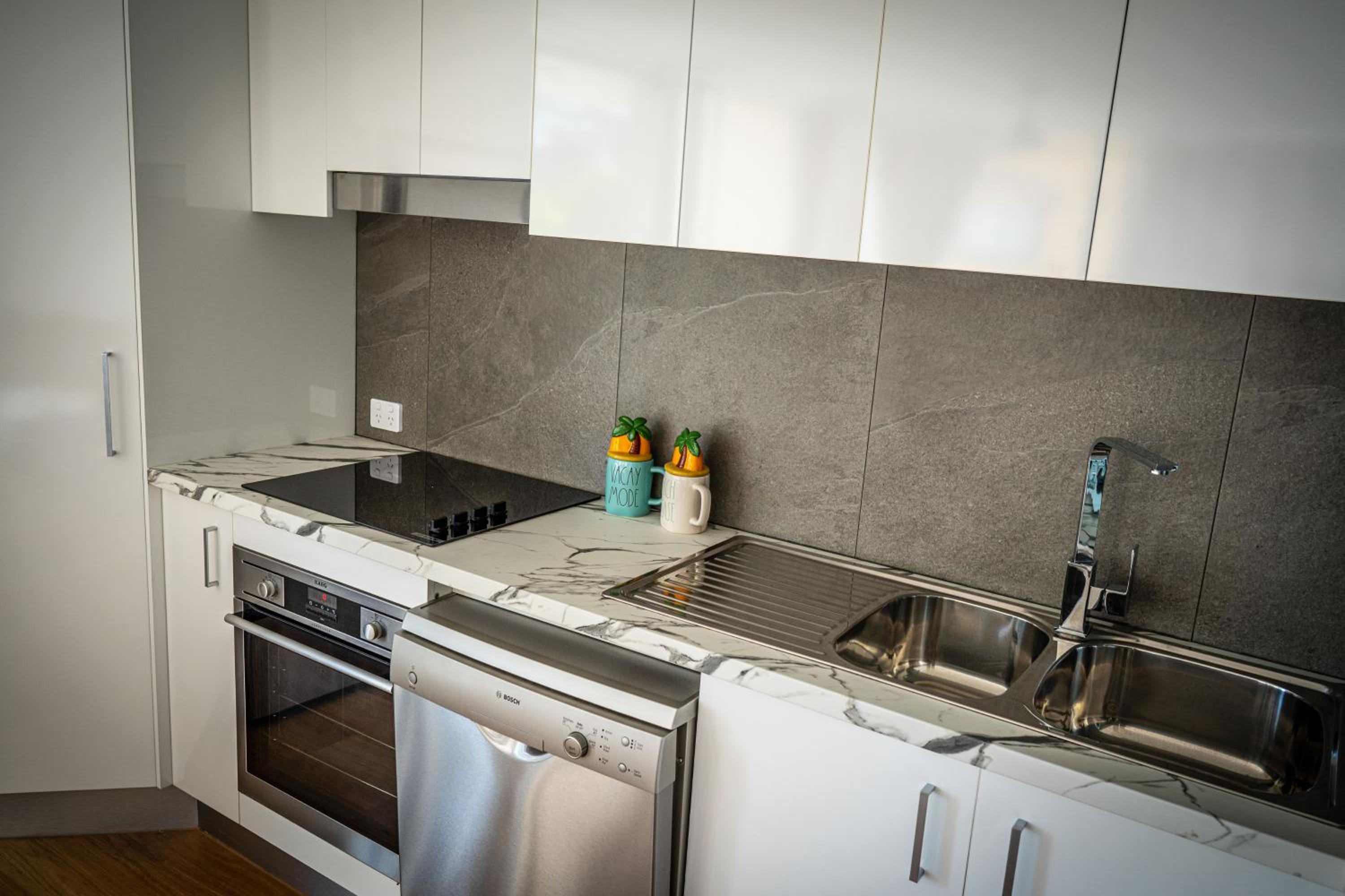 Entire beachside 2 bedroom unit