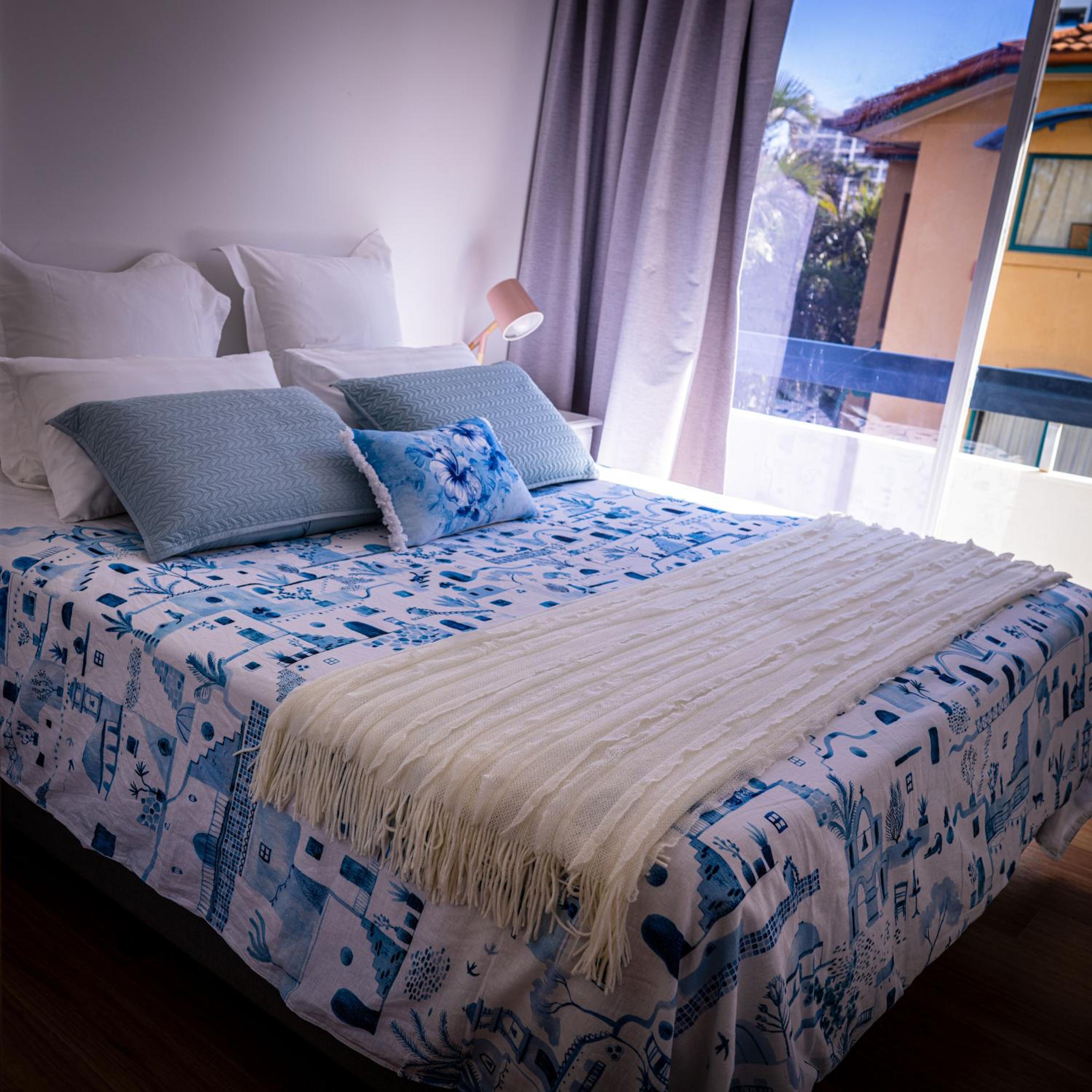 Entire beachside 2 bedroom unit