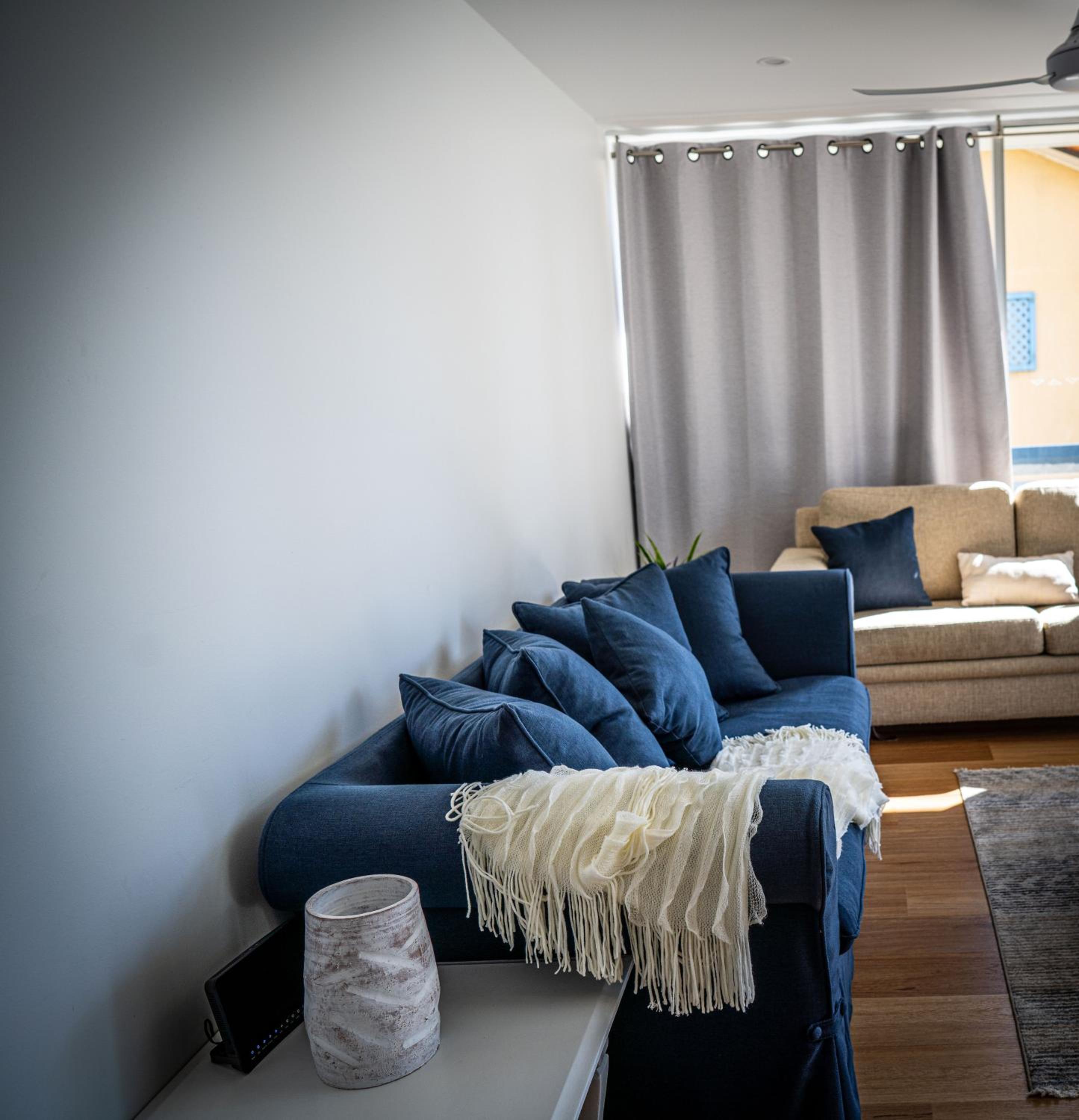 Entire beachside 2 bedroom unit