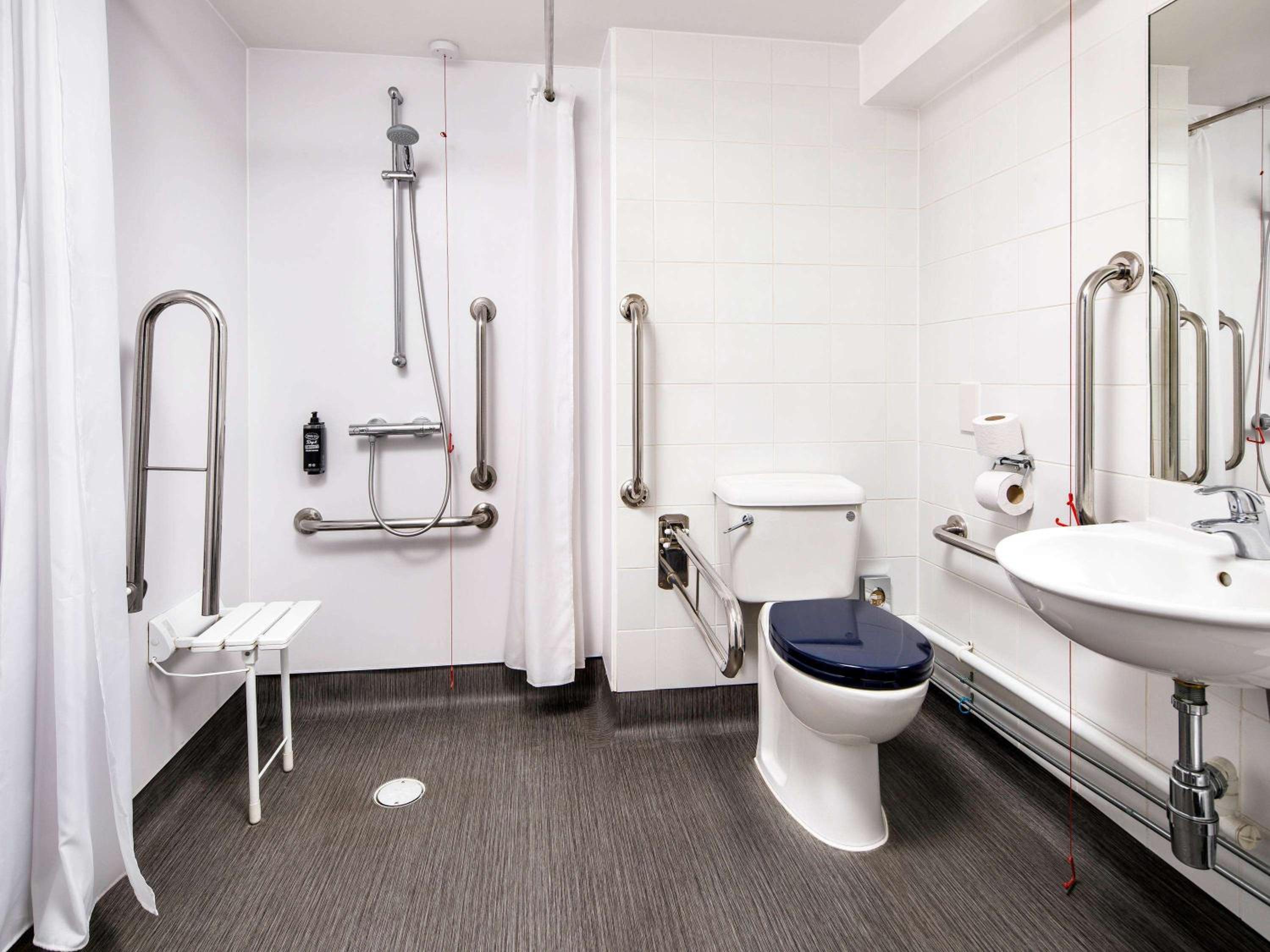Hounslow Vacations - ibis budget London Heathrow Central - Property Image 1