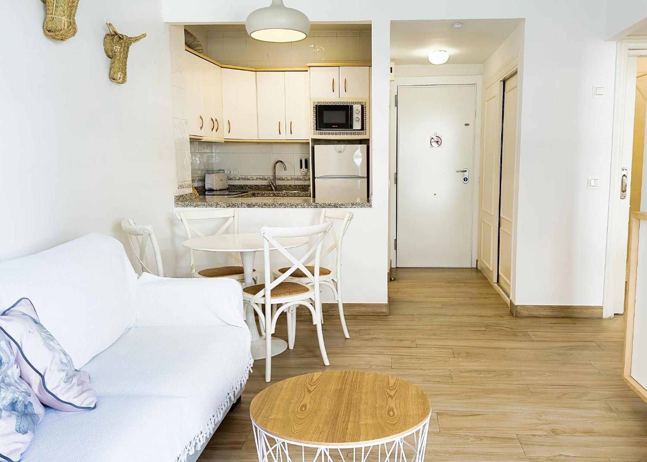 Skol 242 Excellent One Bedroom Apartment with Sea Views photo 5