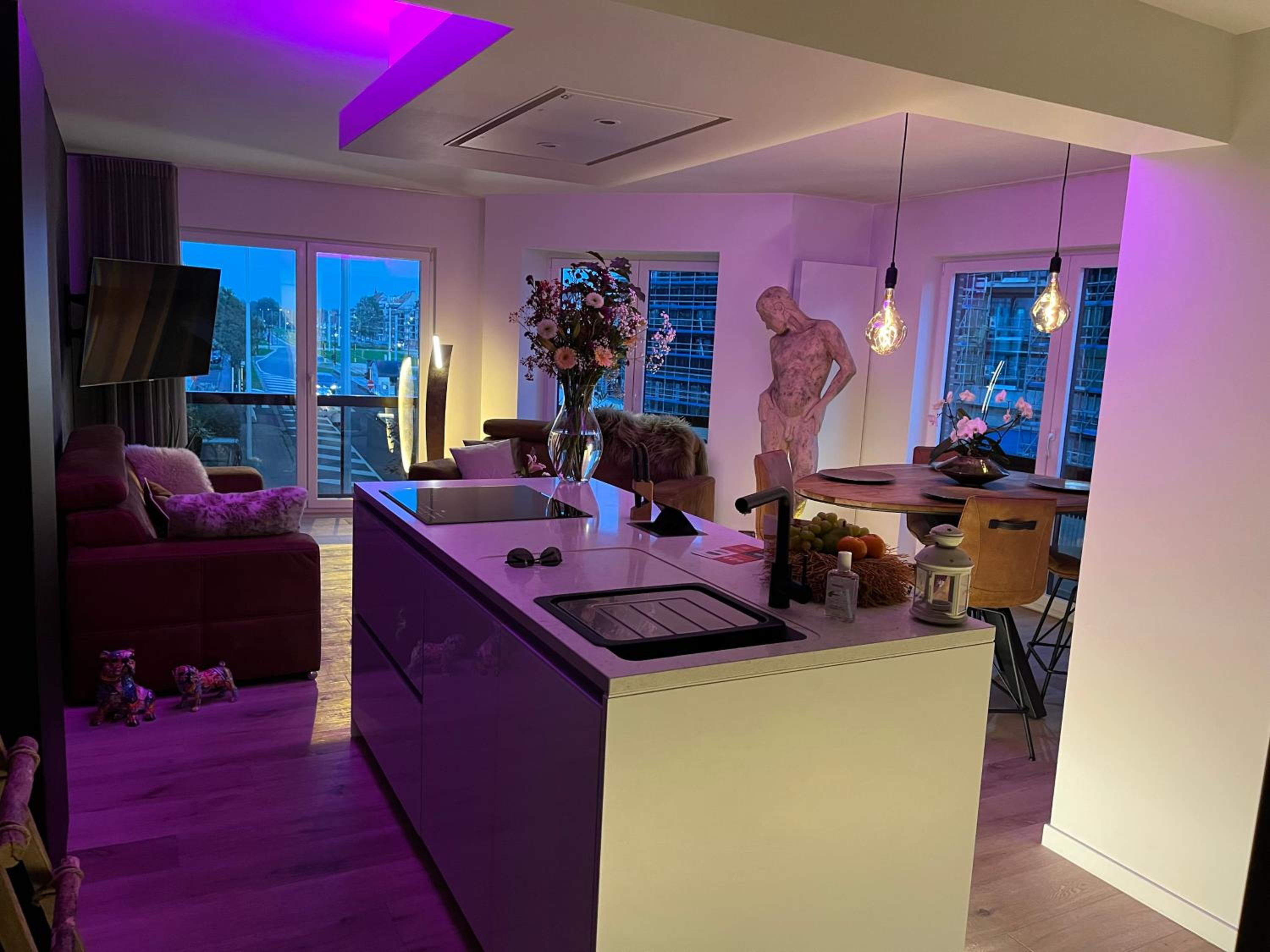 Luxueus nieuw zonnig hoekappartement SEAVIEW Heldenplein - ruime garagebox - 2 fietsen view 4