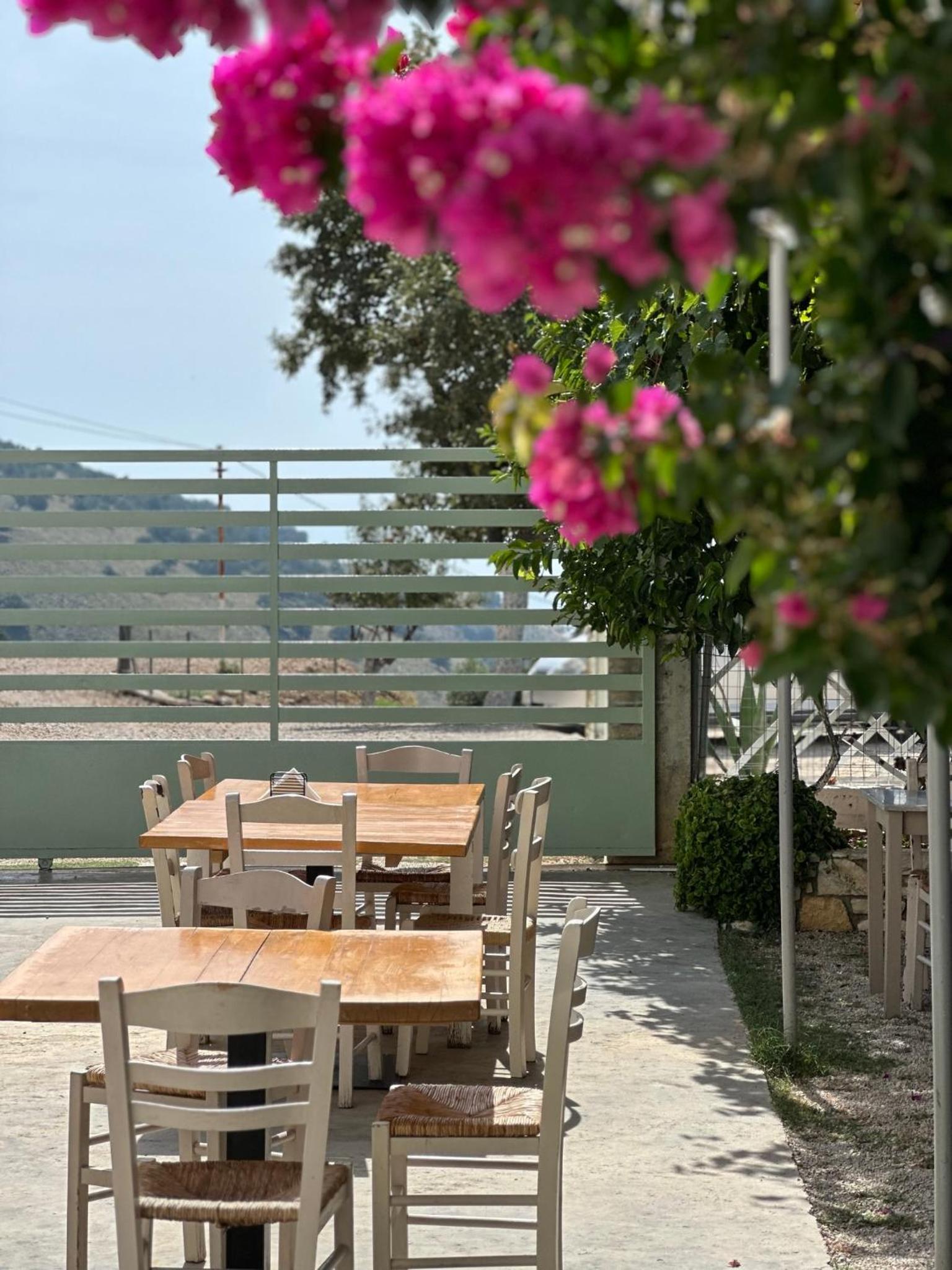 ELÉA Guesthouse himare