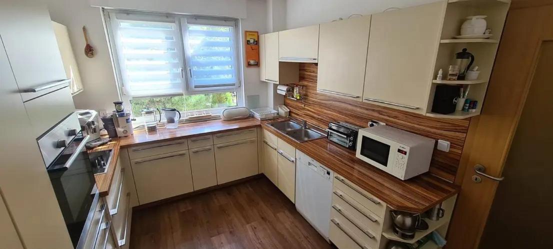 Modern townhouse, quiet and close to the centre.