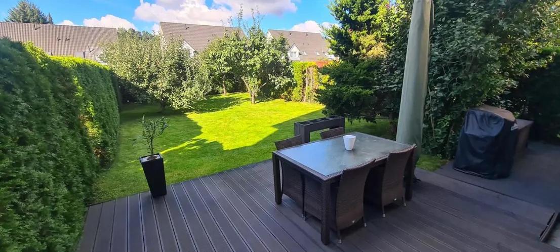 Modern townhouse, quiet and close to the centre.