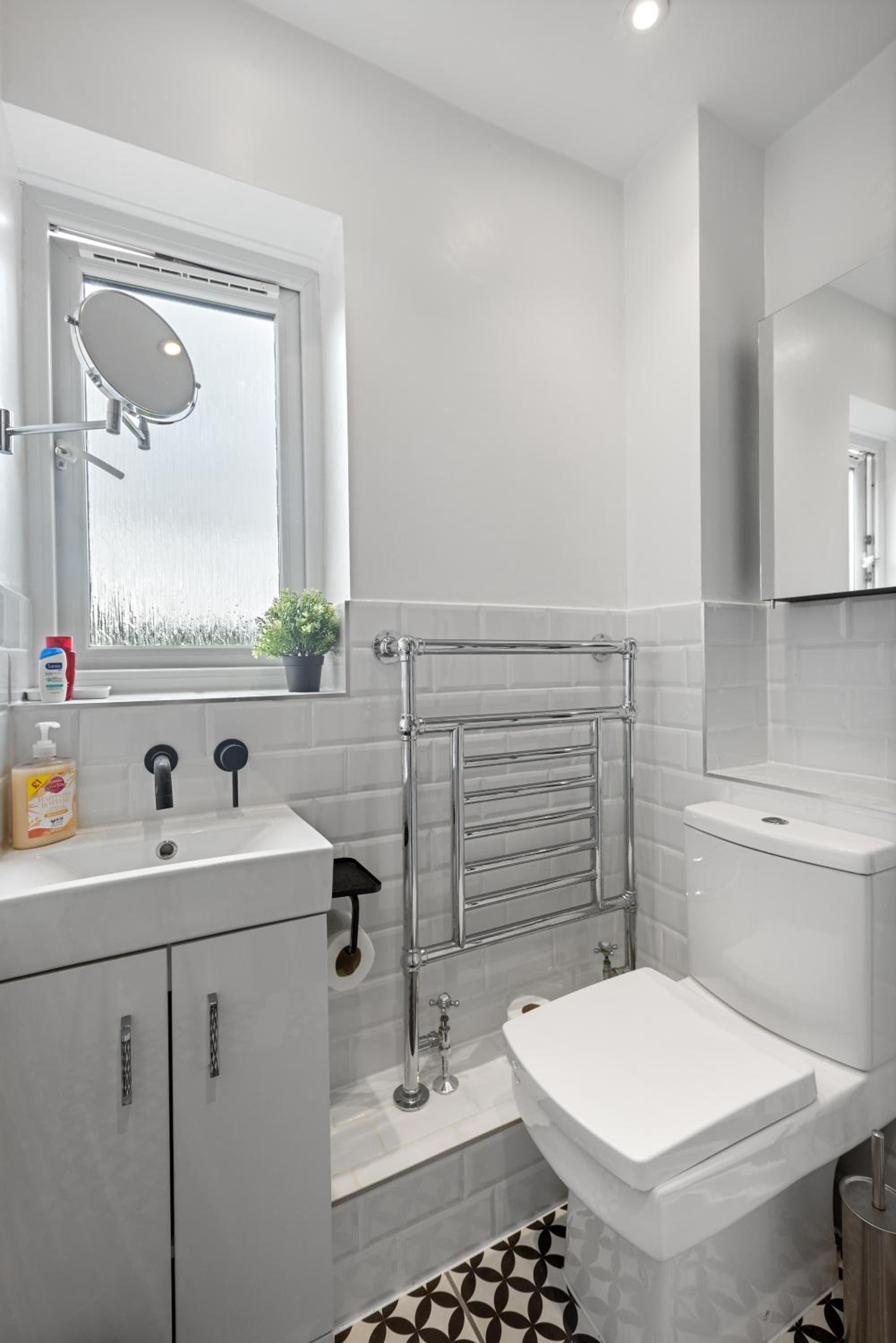 Tranquil 1 Bed Flat in East London