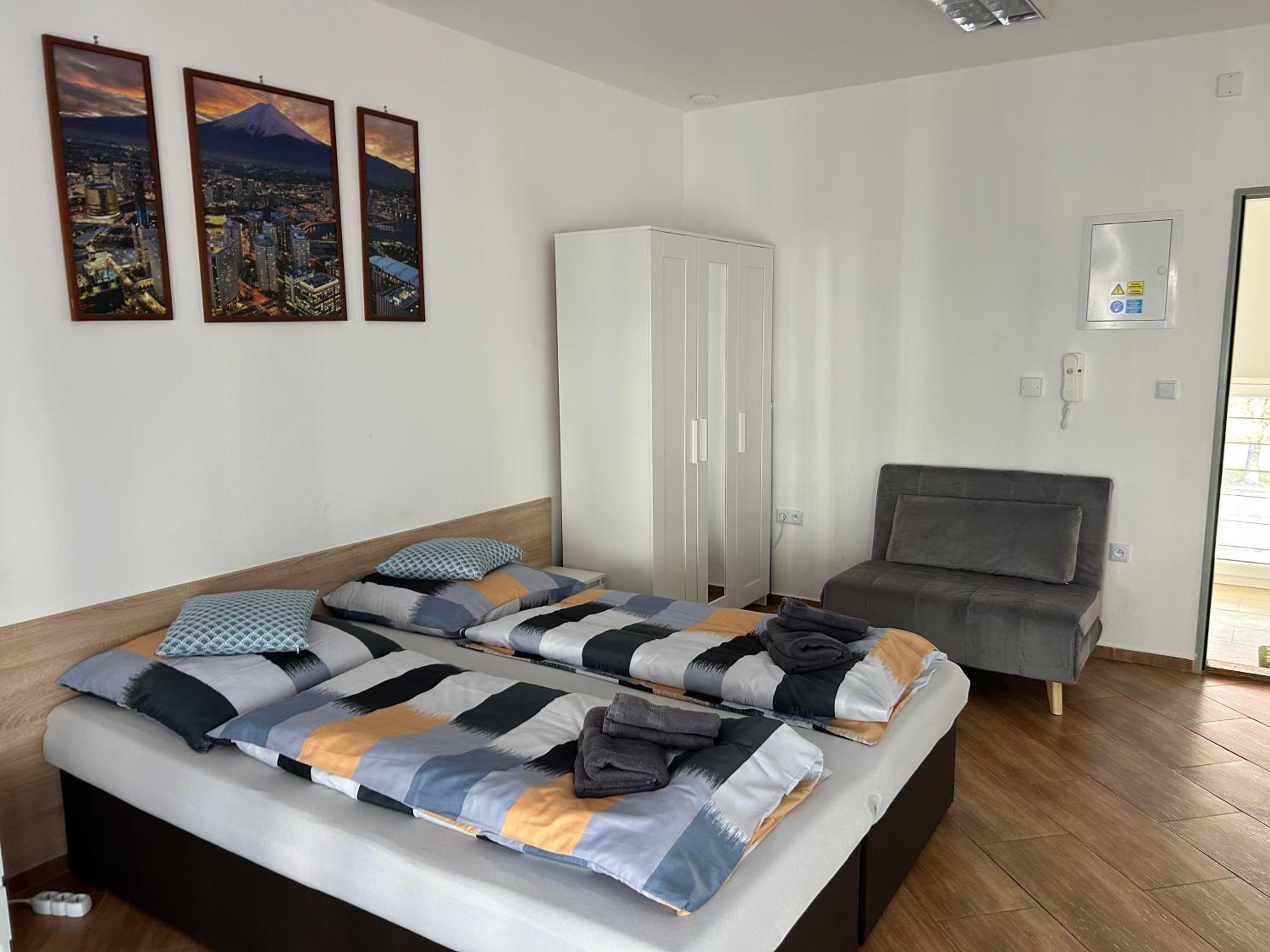Kondé Apartments B