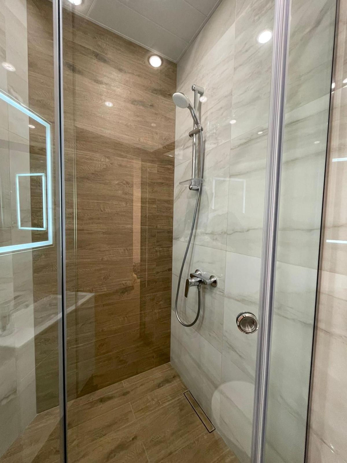 140m from the Opera House - Modern Apartment (2 bathrooms)