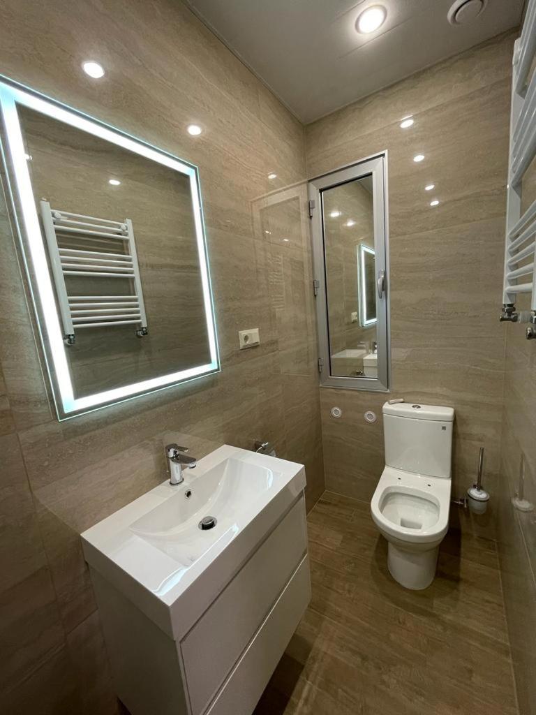 140m from the Opera House - Modern Apartment (2 bathrooms)