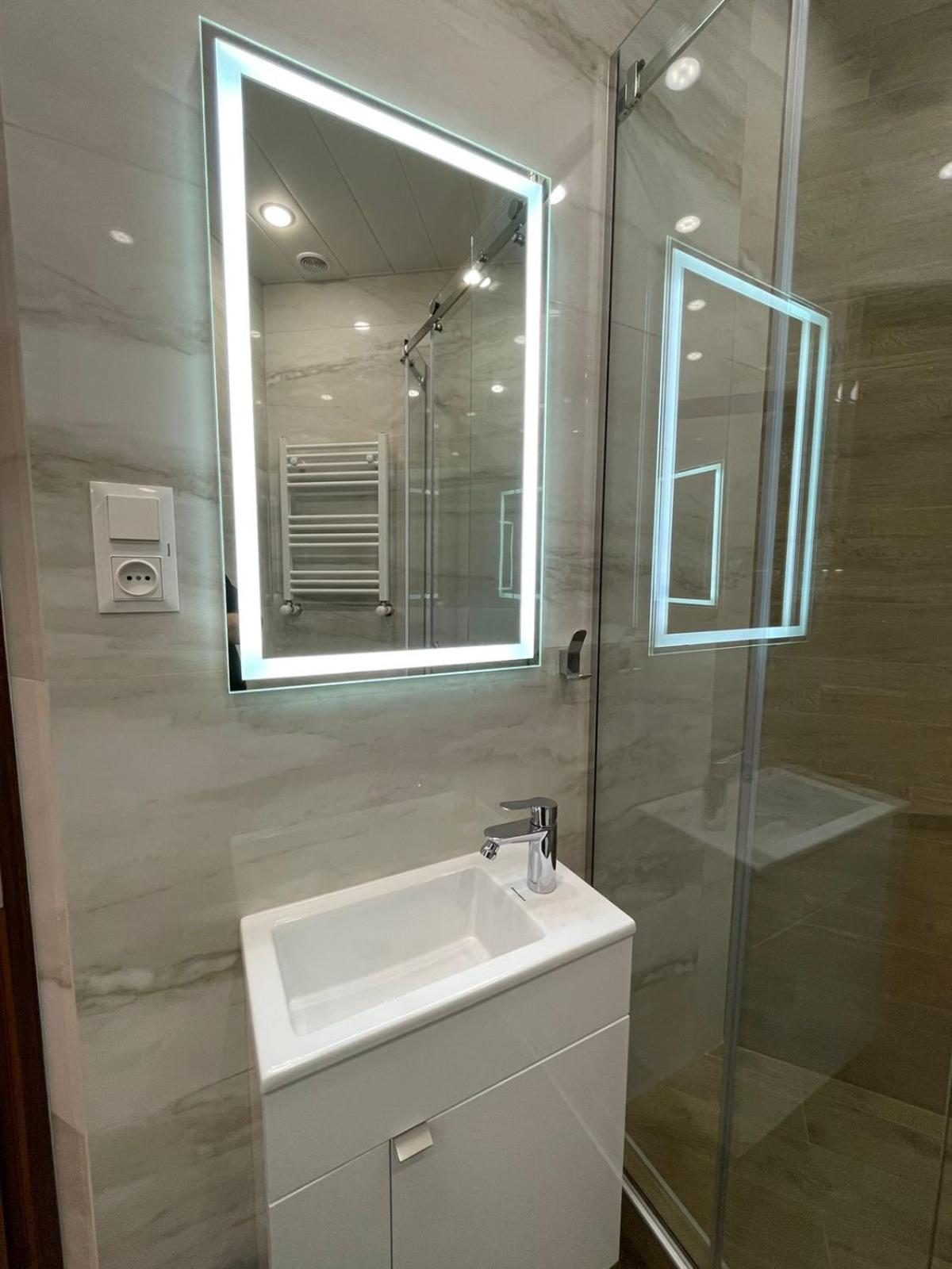 140m from the Opera House - Modern Apartment (2 bathrooms)