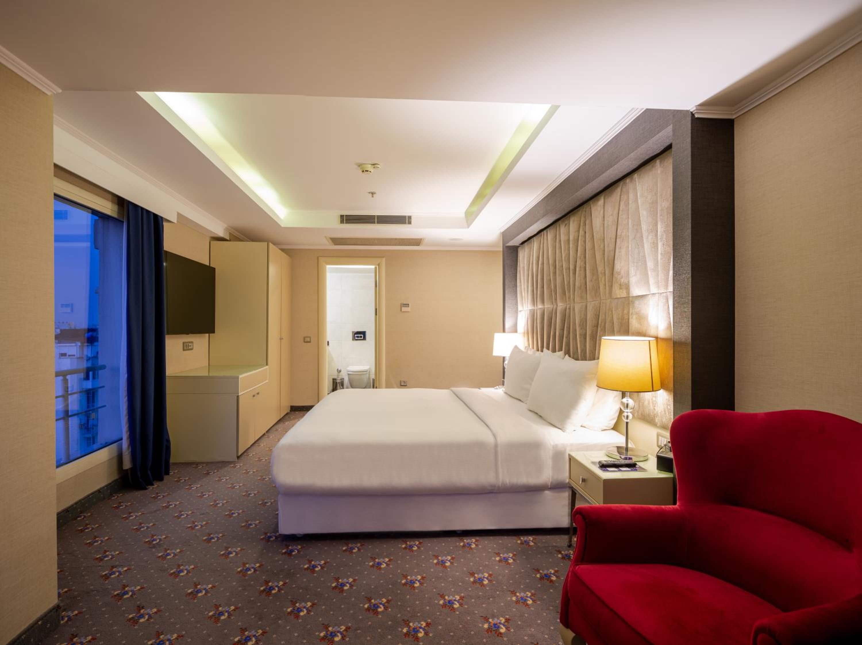 DoubleTree by Hilton Izmir - Alsancak - Image 61