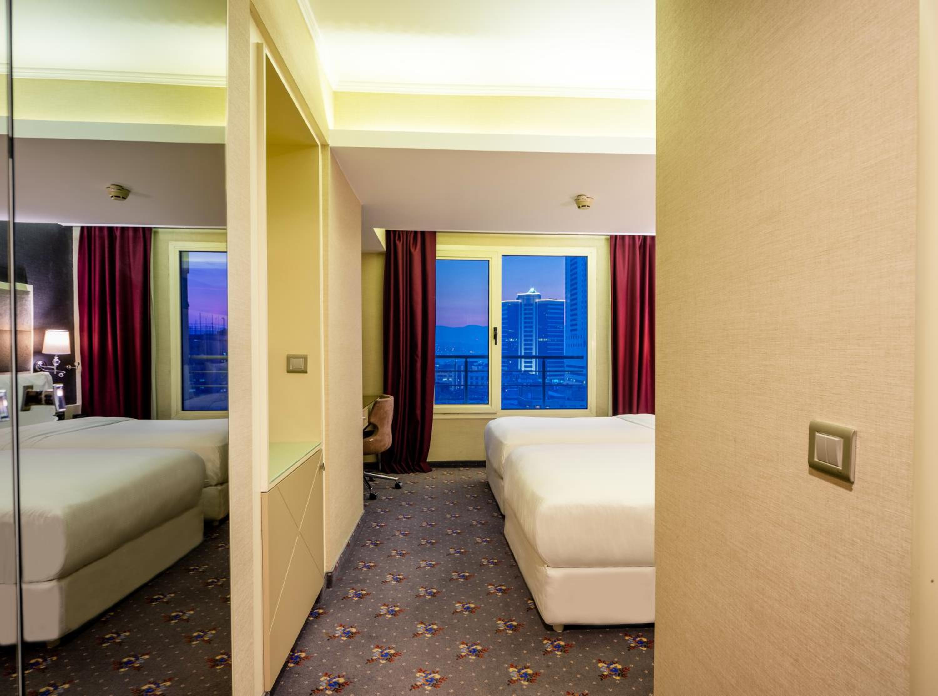 DoubleTree by Hilton Izmir - Alsancak - Image 141