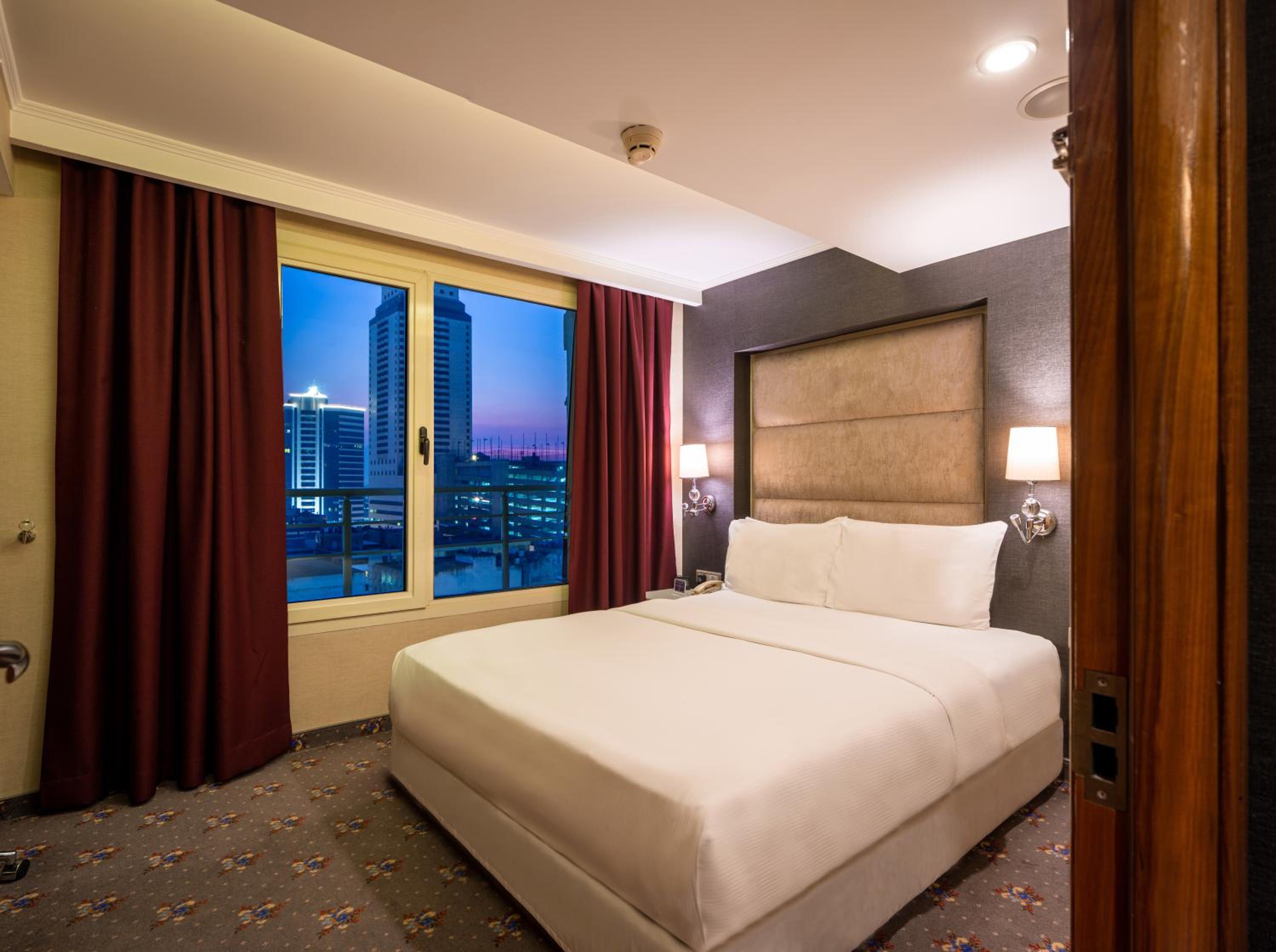 DoubleTree by Hilton Izmir - Alsancak - Image 142