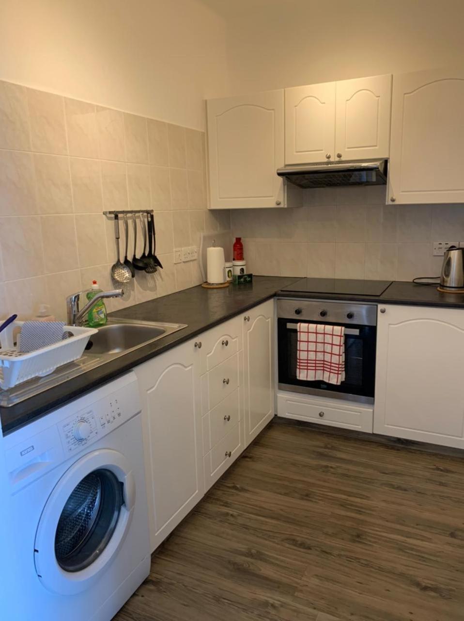 Paphos Vacations - Kings Palace - Modern and stylish 1 bedroom apartment - Property Image 2