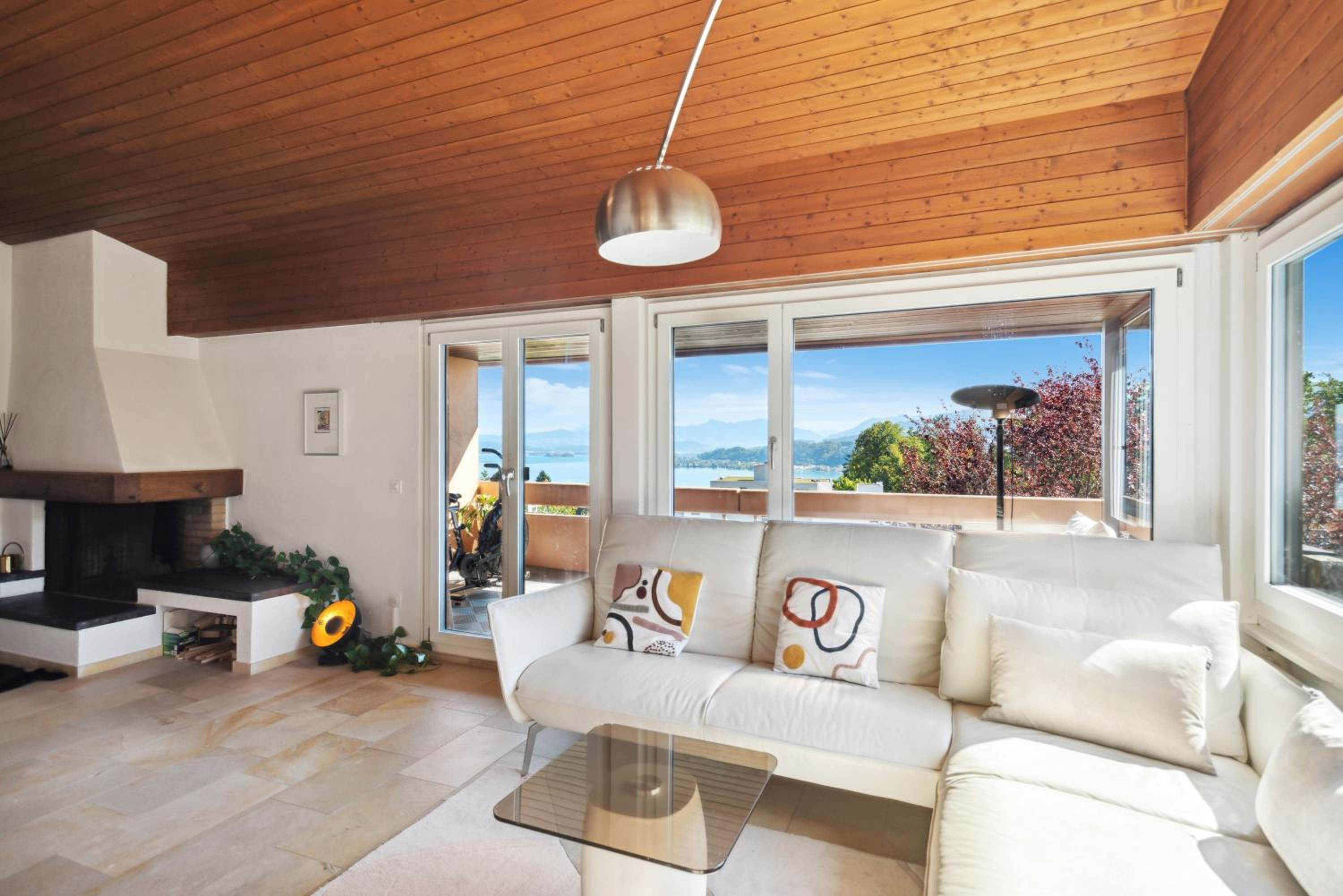 Luxus Loft am Zürichsee I Seesicht I Garten I Arbeitsplatz