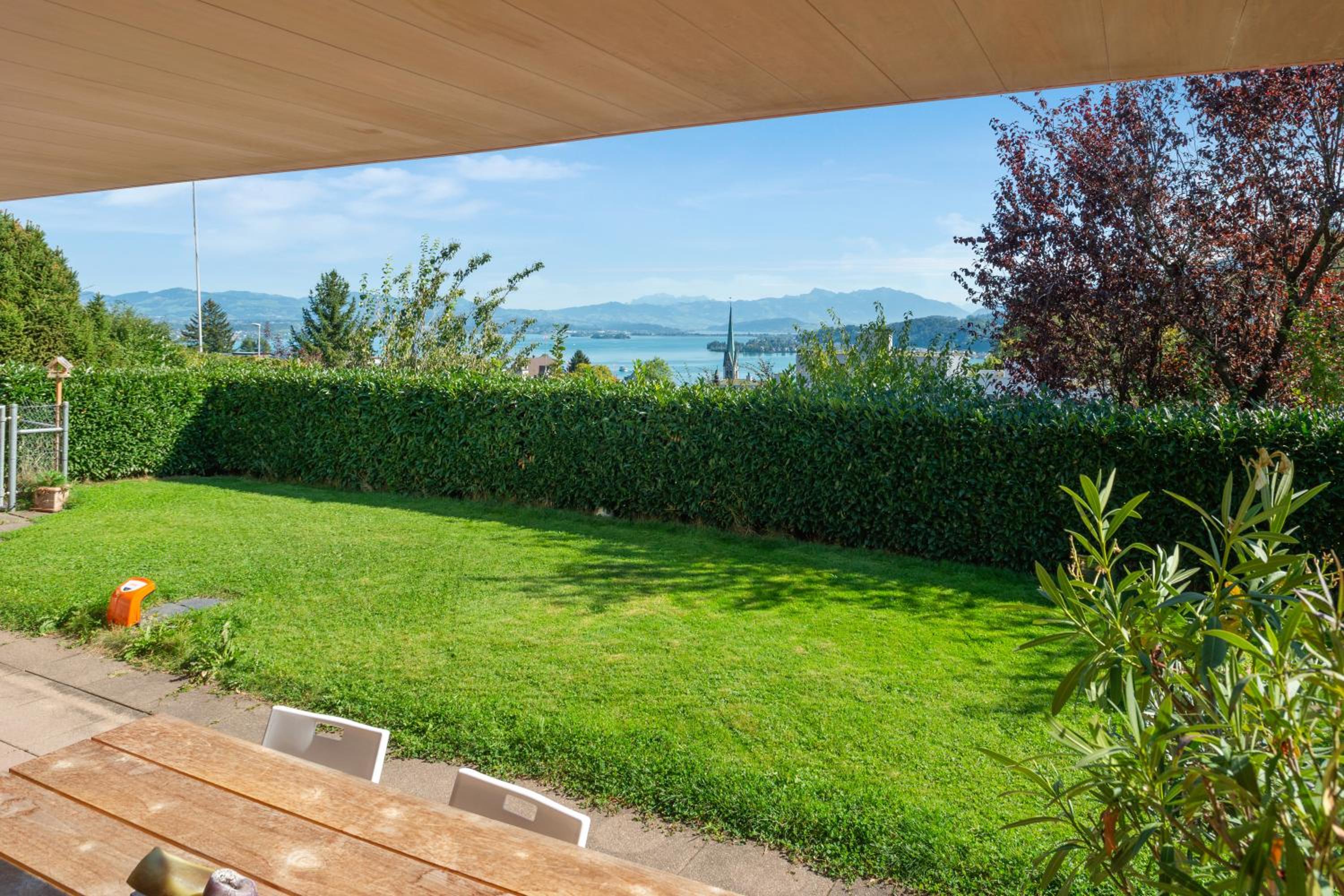 Luxus Loft am Zürichsee I Seesicht I Garten I Arbeitsplatz