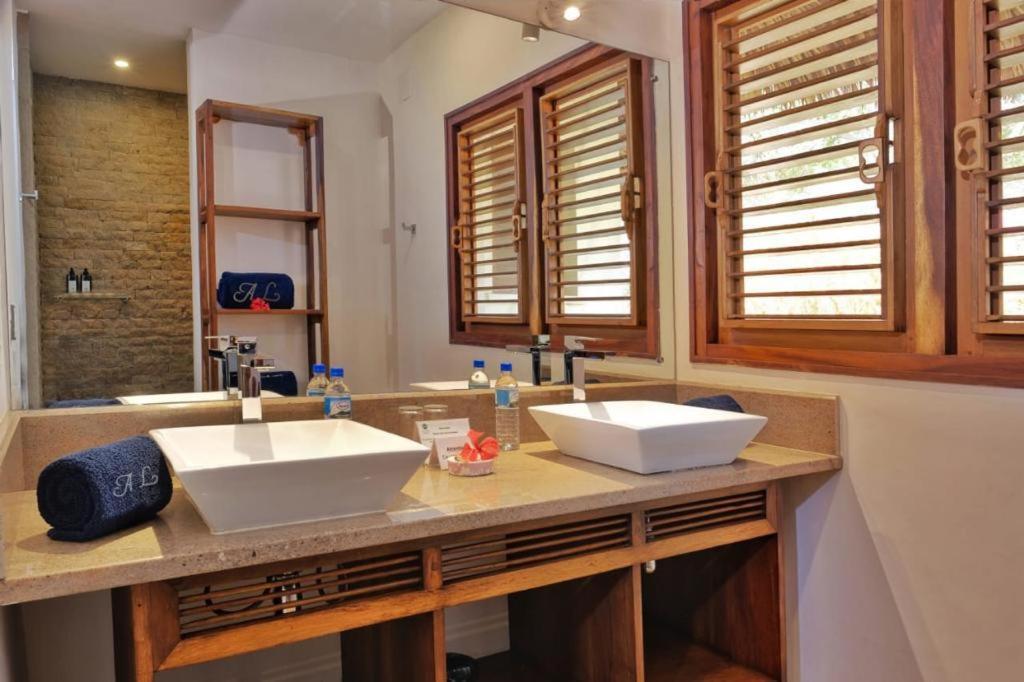 ANJARA LODGE Studios