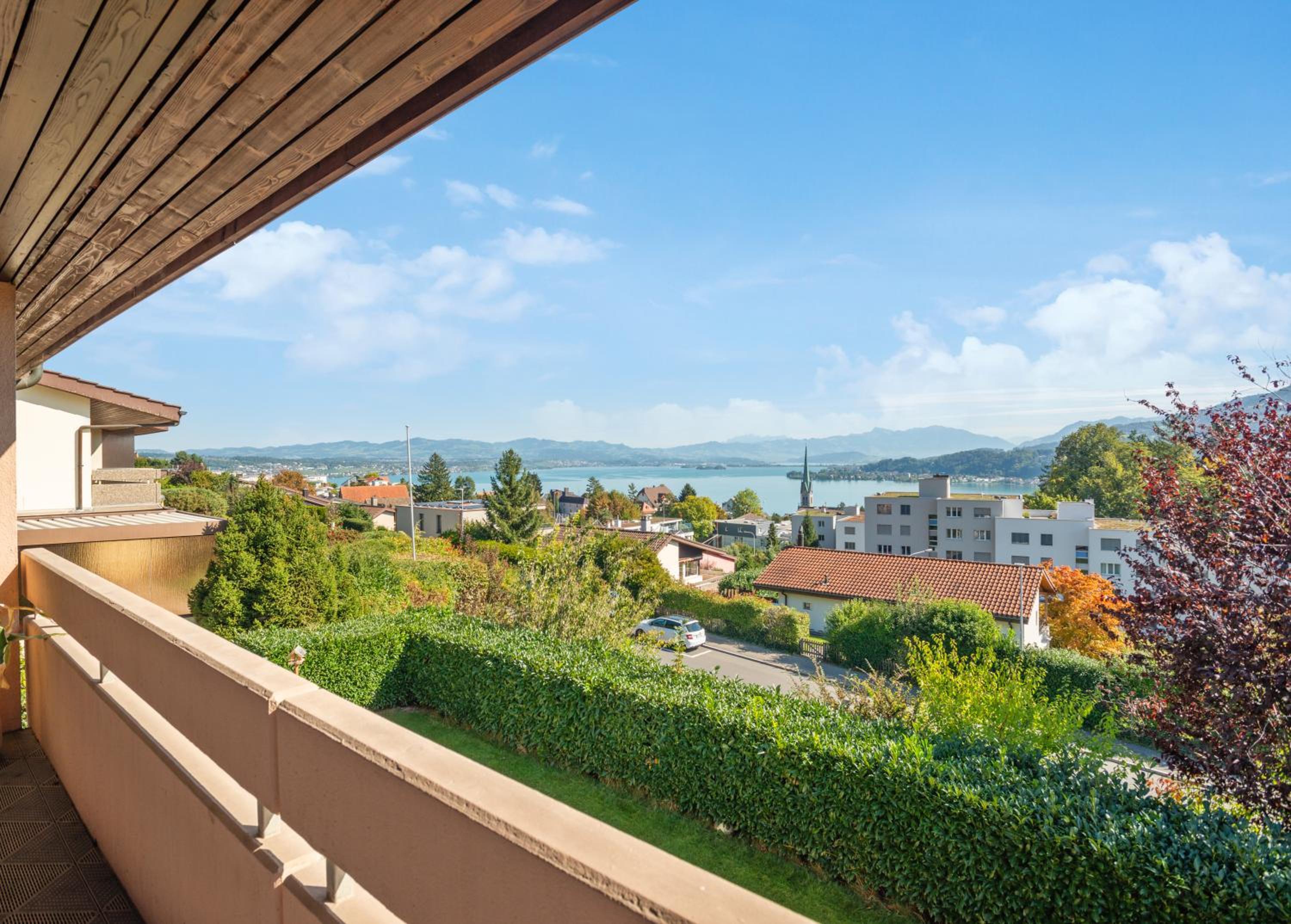 Luxus Loft am Zürichsee I Seesicht I Garten I Arbeitsplatz