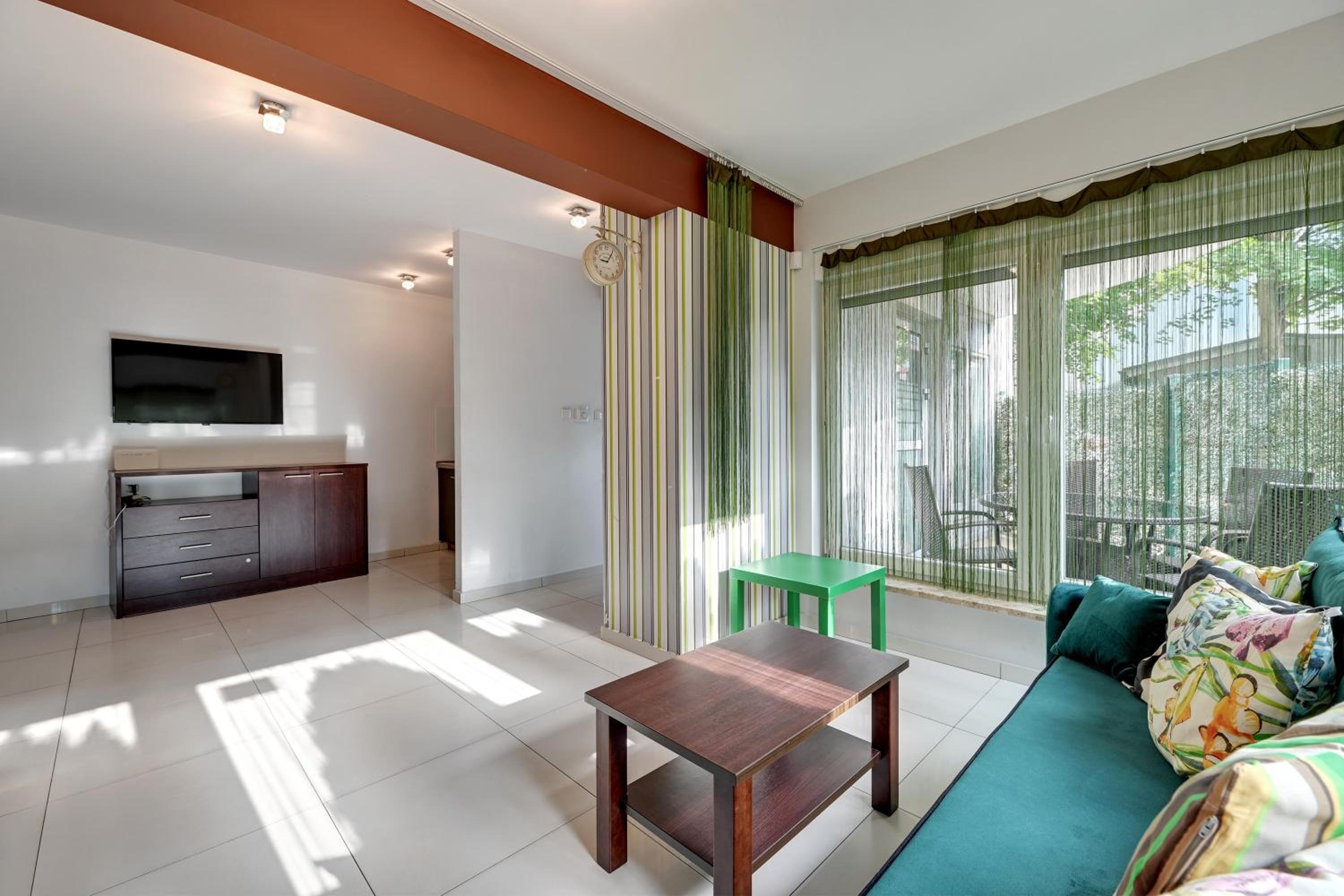 Sunrise apartments close to the beach & by Noclegi Renters