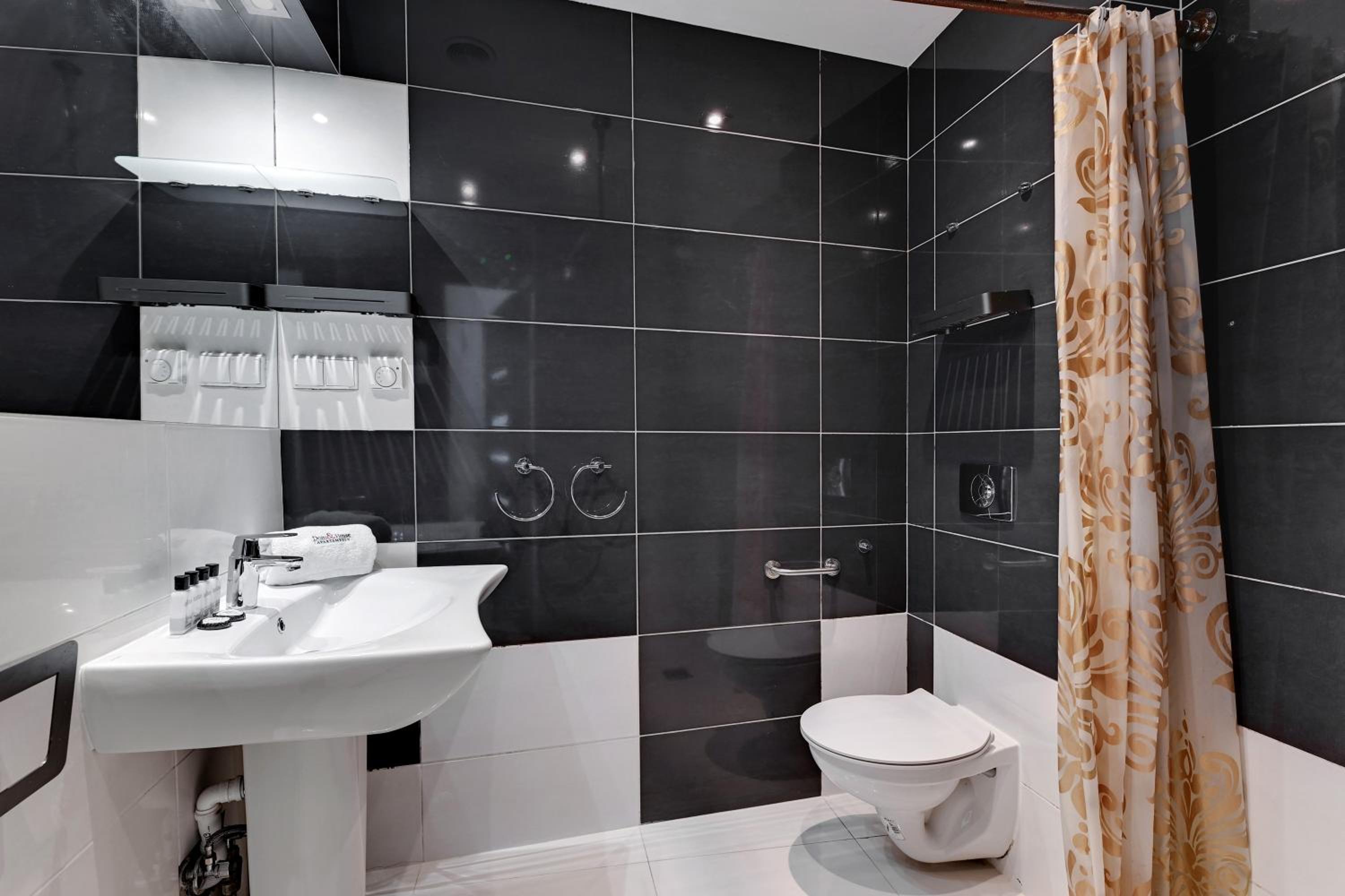 Sunrise apartments close to the beach & by Noclegi Renters