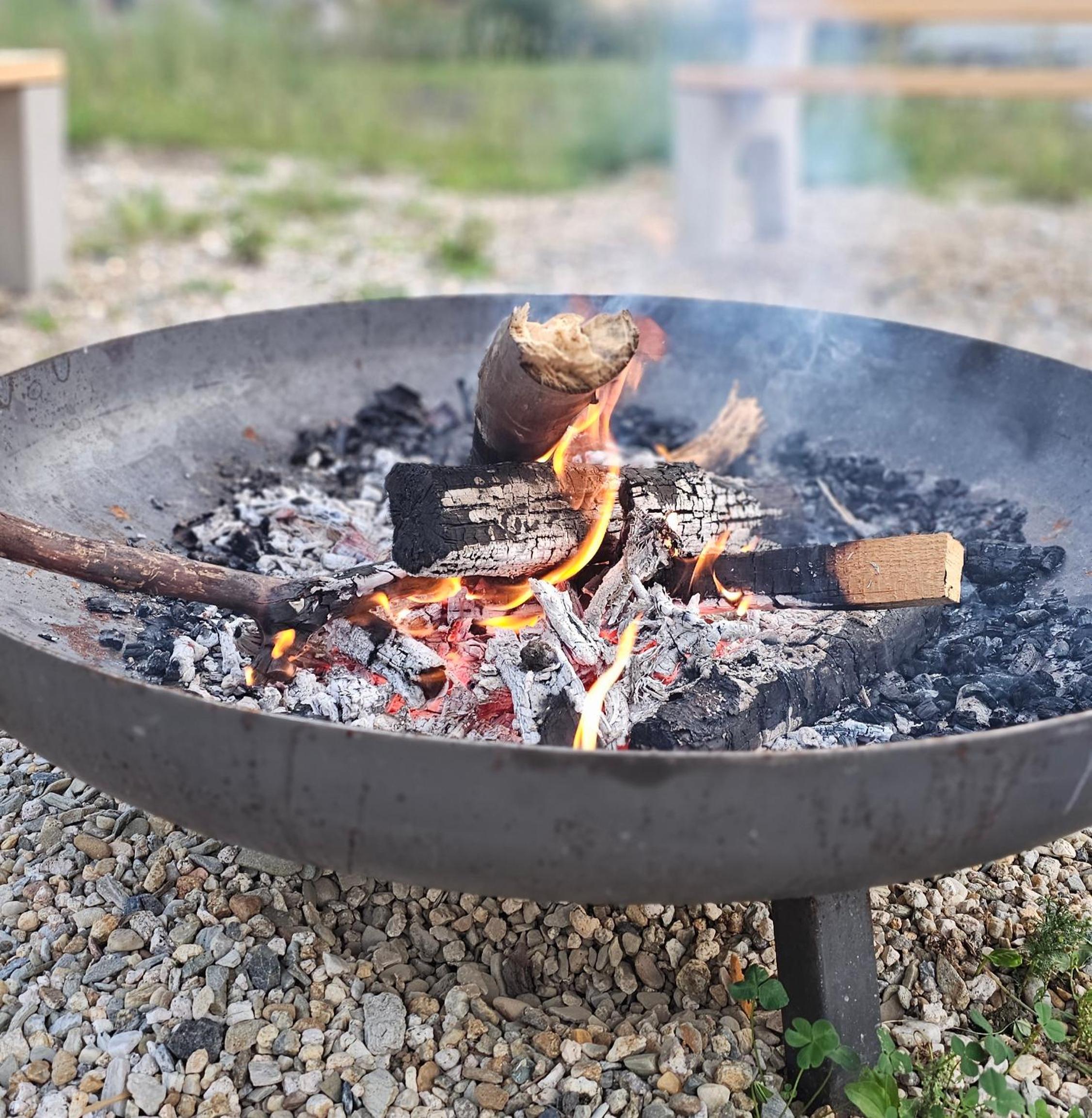 ENJOYHARRACHOV - Atraktivní slunný klimatizovaný apartmán 14 v centru se saunou, parkováním, Wifi-WLAN, SAT, herní konzolí, PC s win 10, Netflix zdarma a m