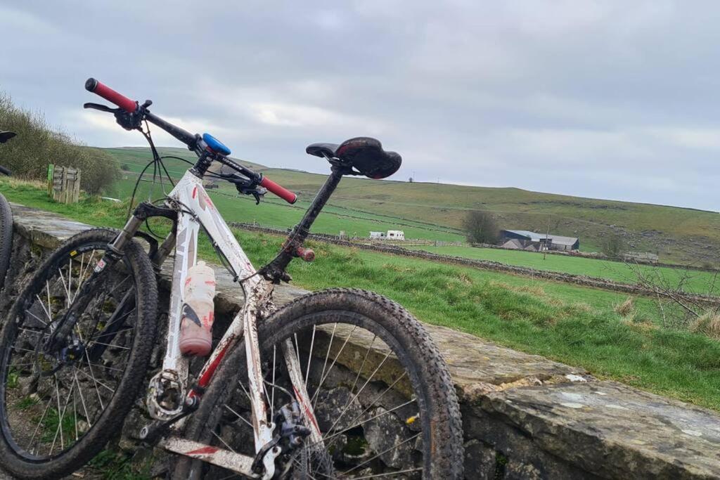 Dove View Hartington: luxury 3 bed cottage view 2