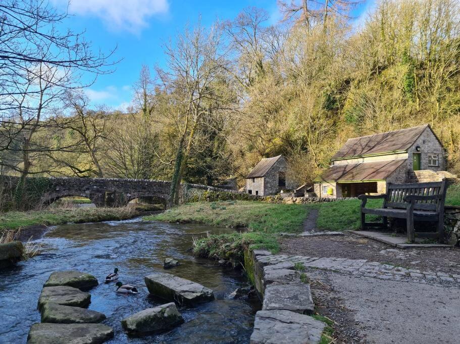 Dove View Hartington: luxury 3 bed cottage view 3