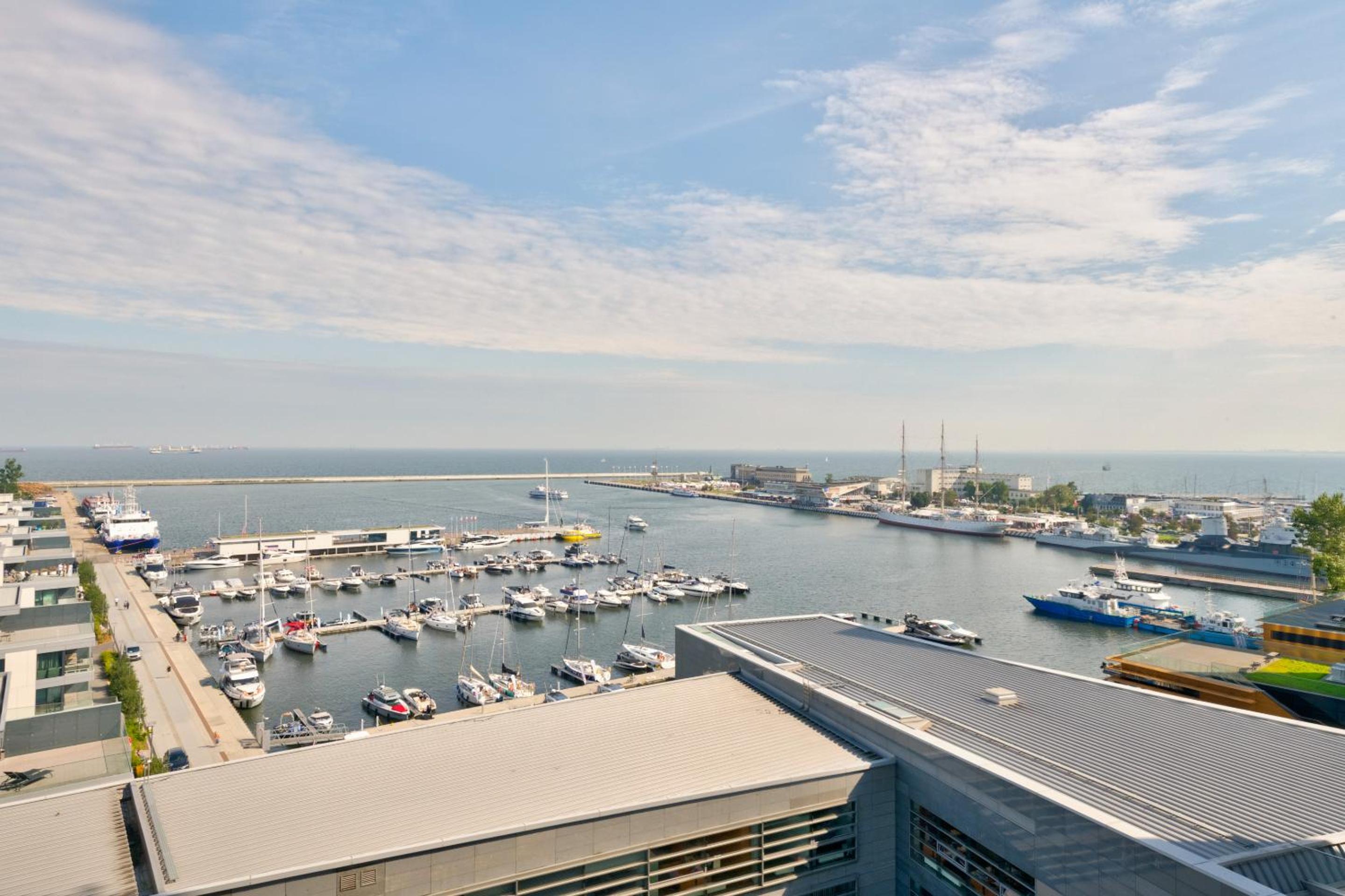 SEA TOWERS Panorama Apartments by Noclegi Renters