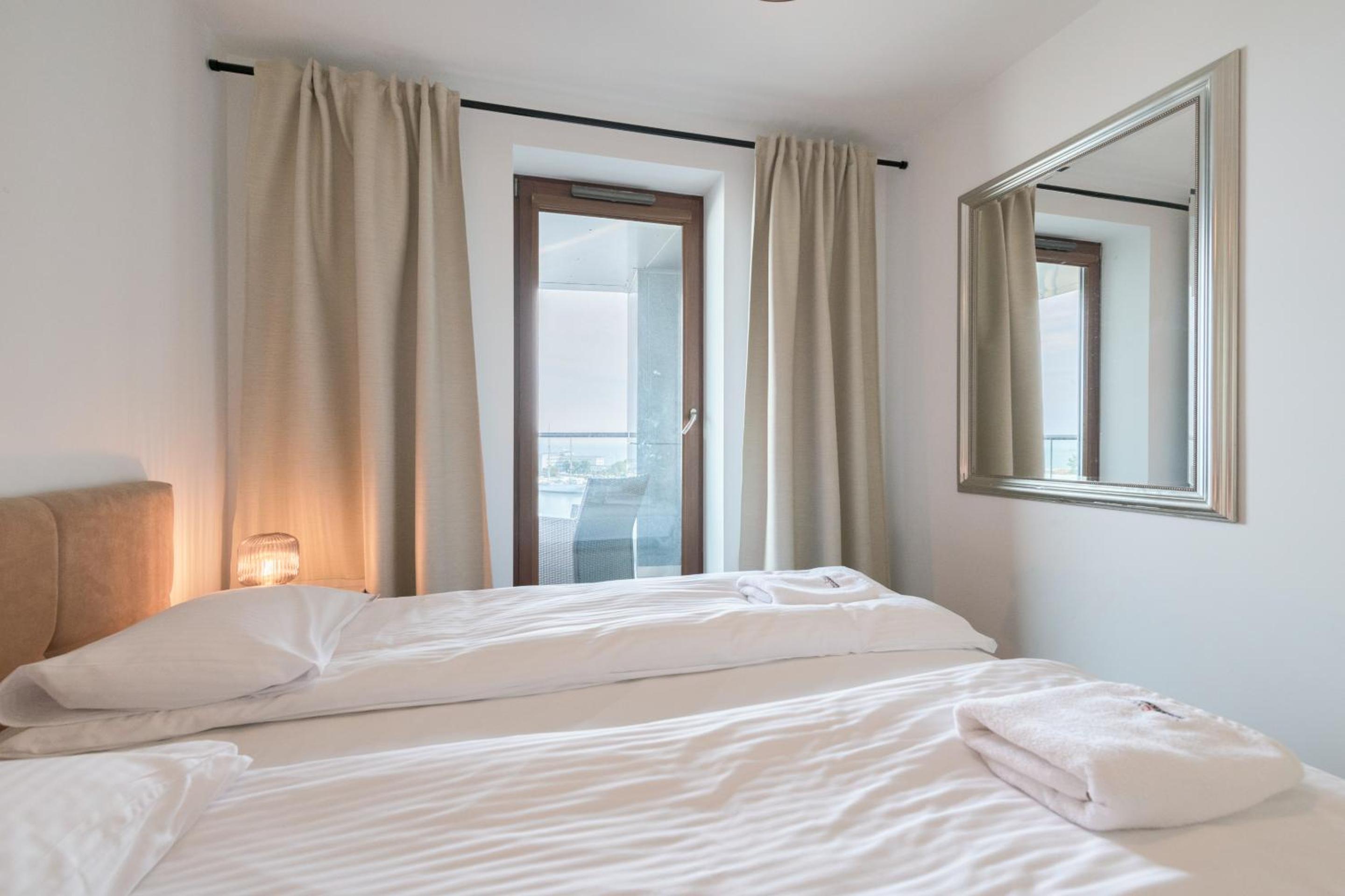 SEA TOWERS Panorama Apartments by Noclegi Renters