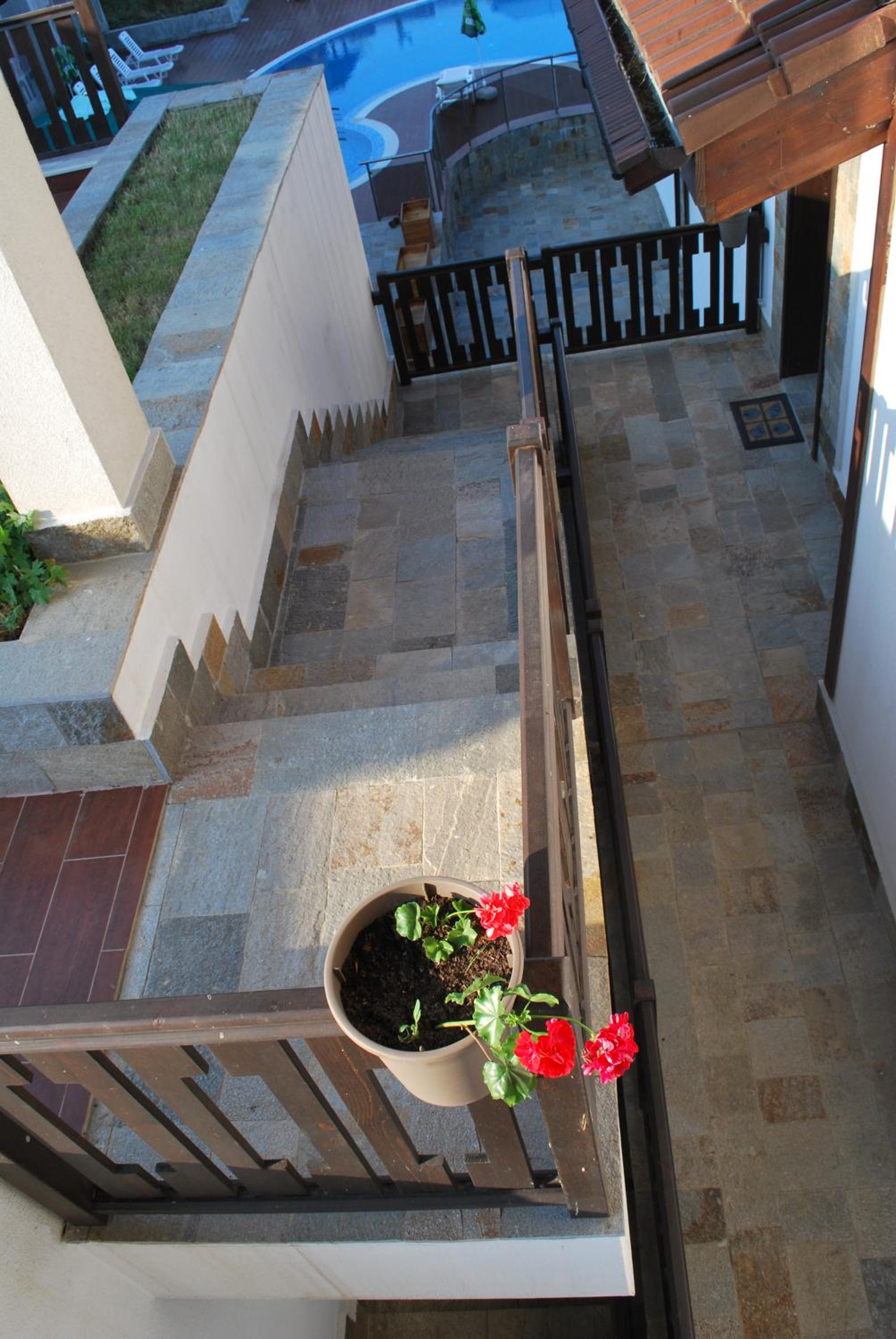 balcony